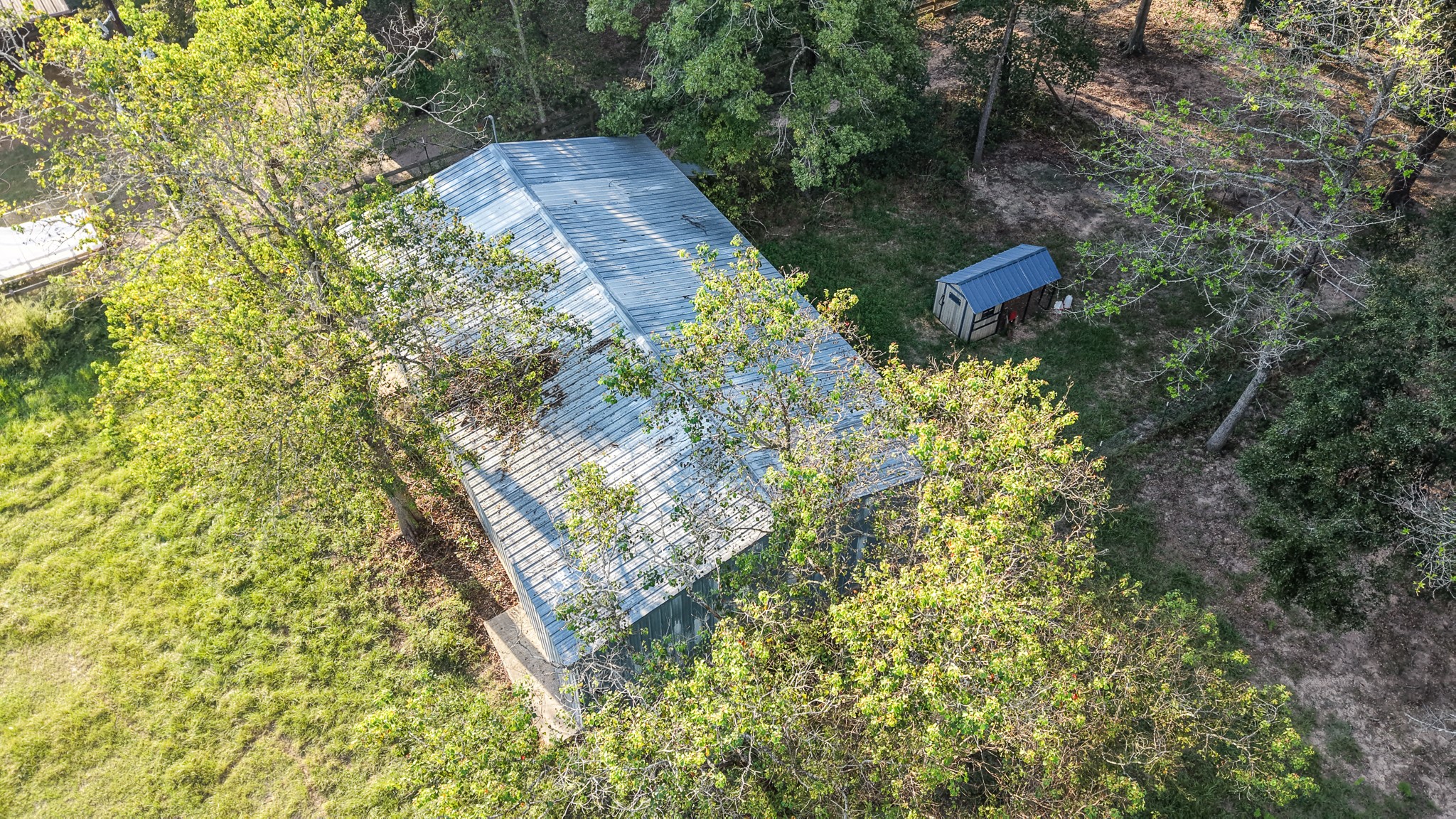 26925 E River Road Property Photo 36