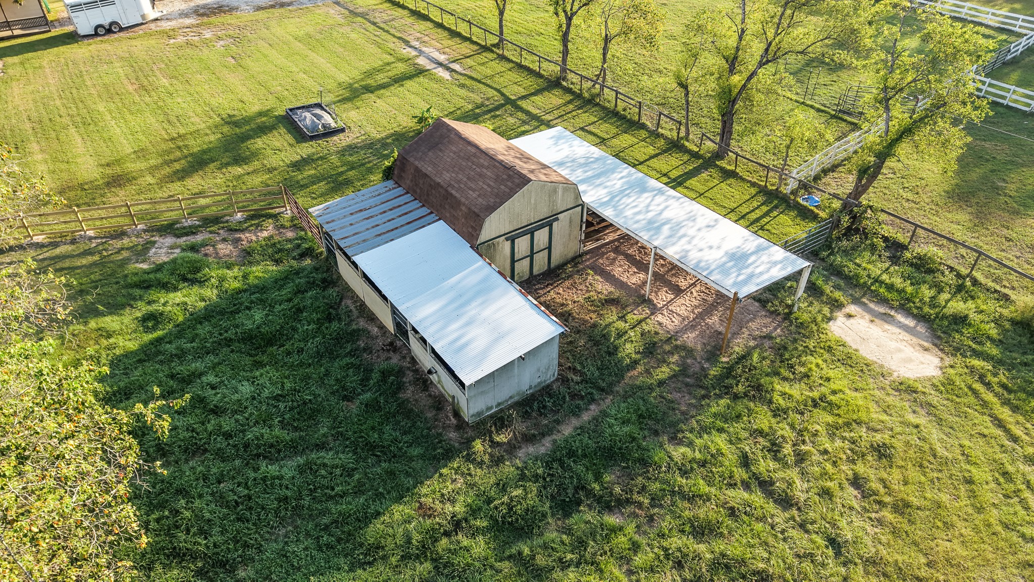 26925 E River Road Property Photo 38
