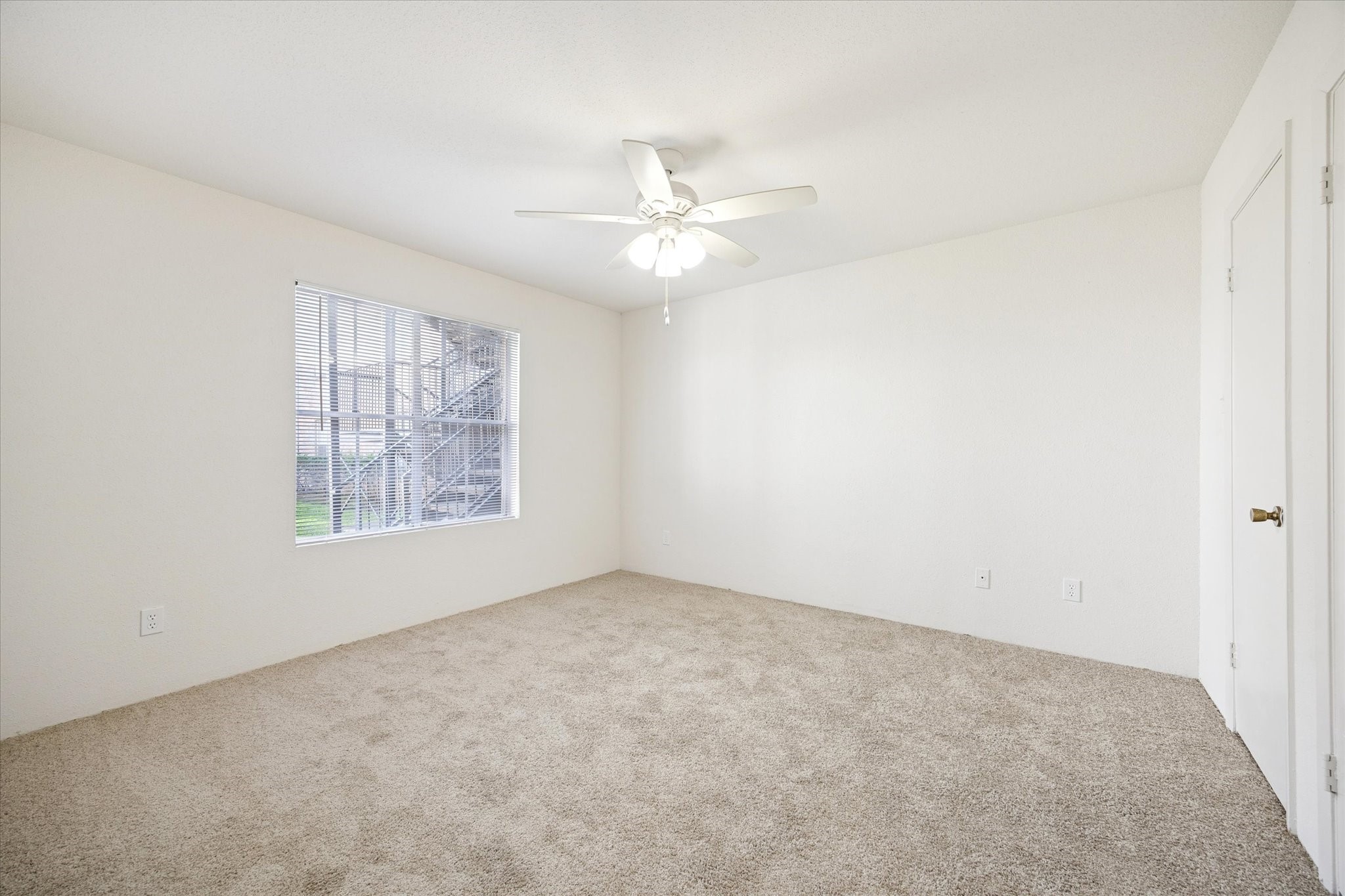 1660 W T C Jester Boulevard 205 Property Photo 6