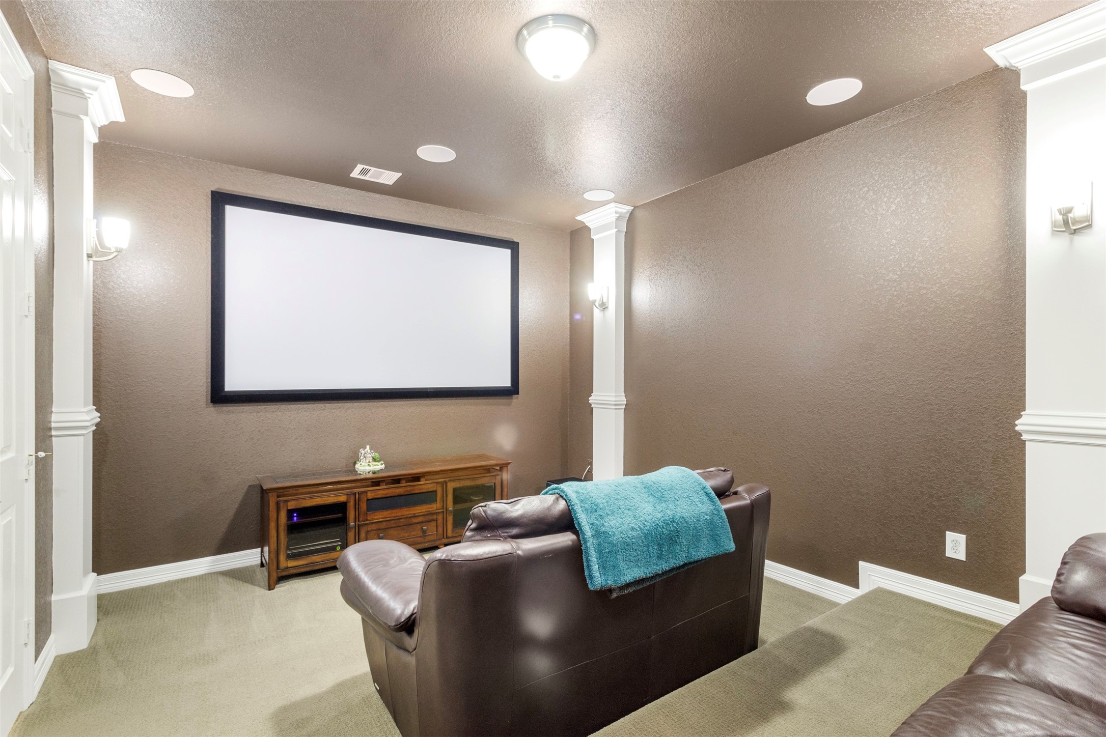 11519 Domina Street Property Photo 32