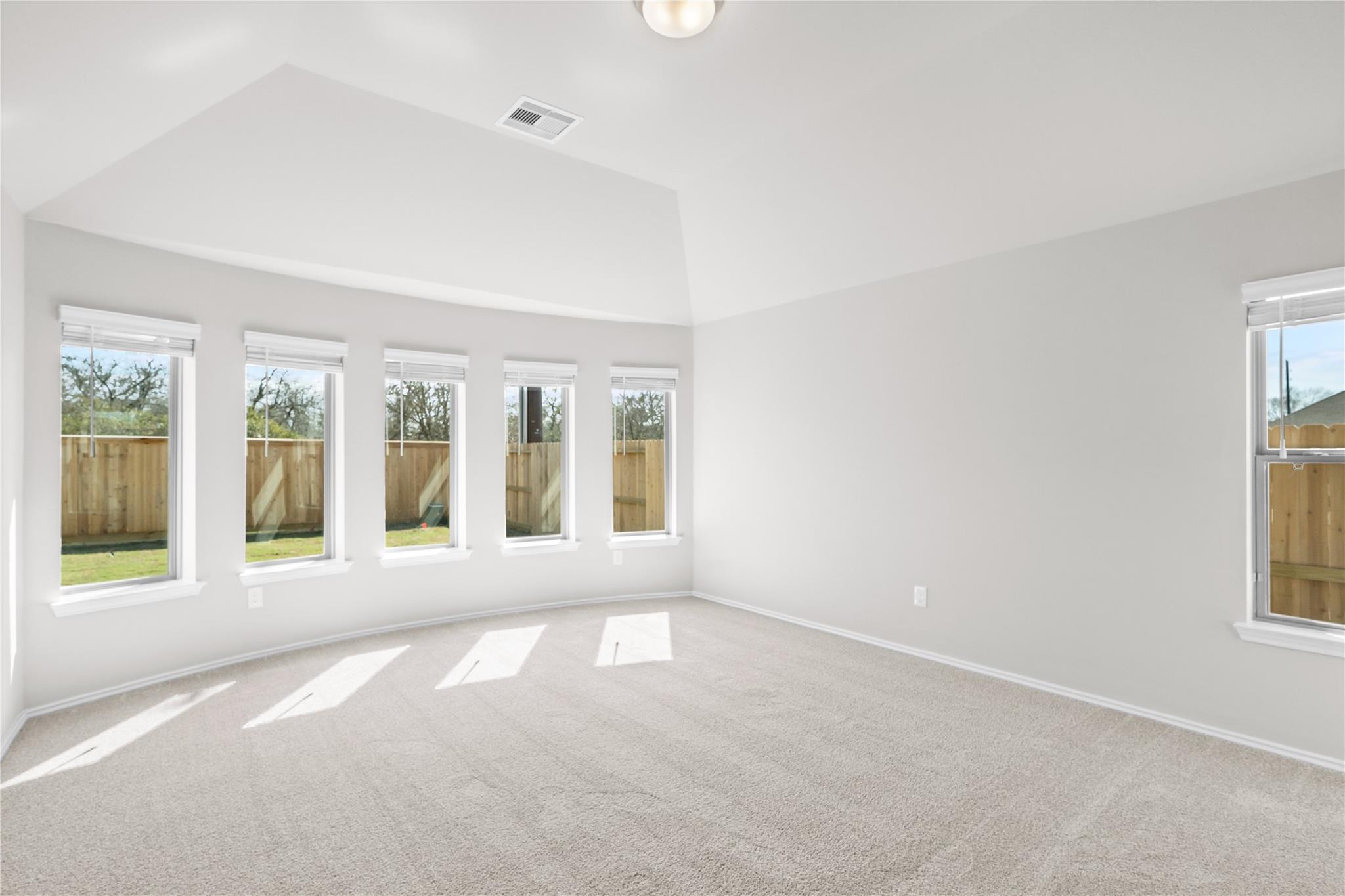 114 Mercury Sky Road Property Photo 9