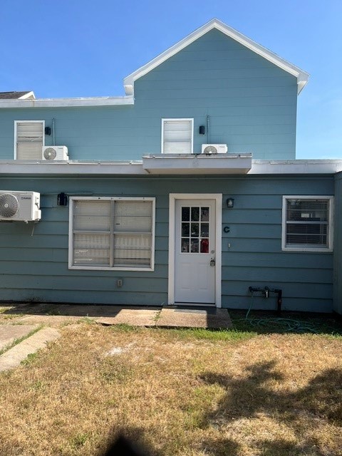 1516 Avenue K C Property Photo 2