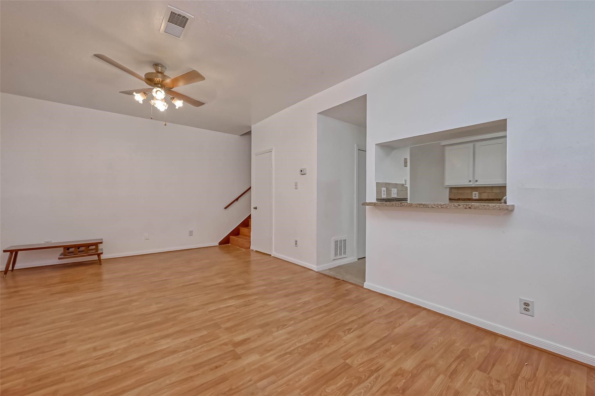 8299 Cambridge Street 1705 Property Photo 6