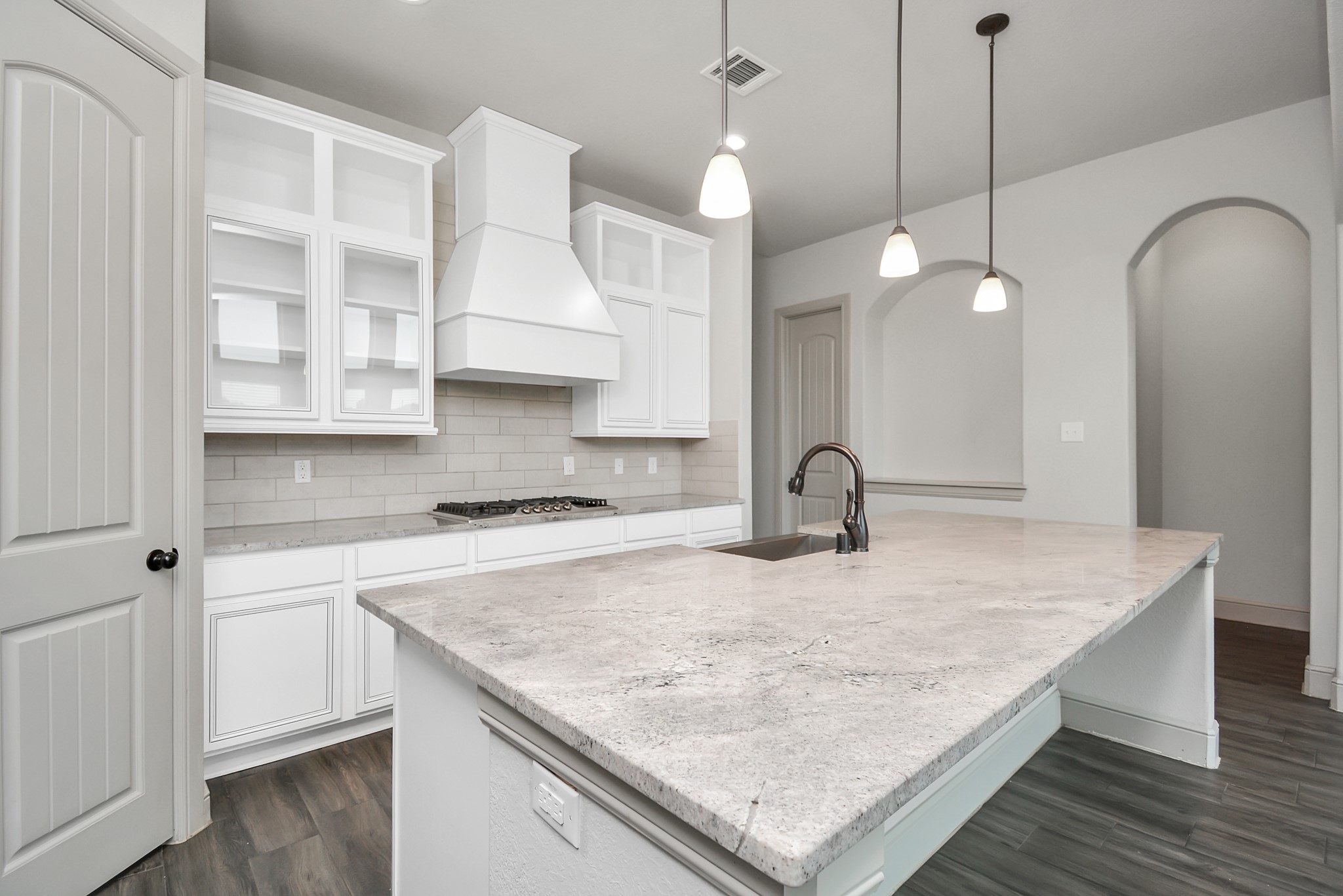22368 Misty Woods Lane Property Photo 6