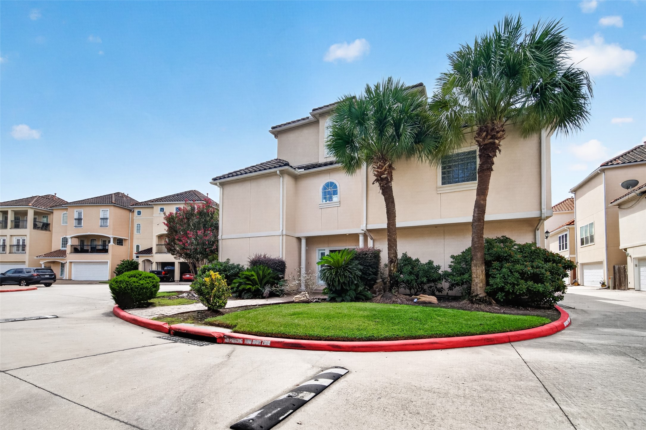 7242 Harmony Cove Property Photo 4
