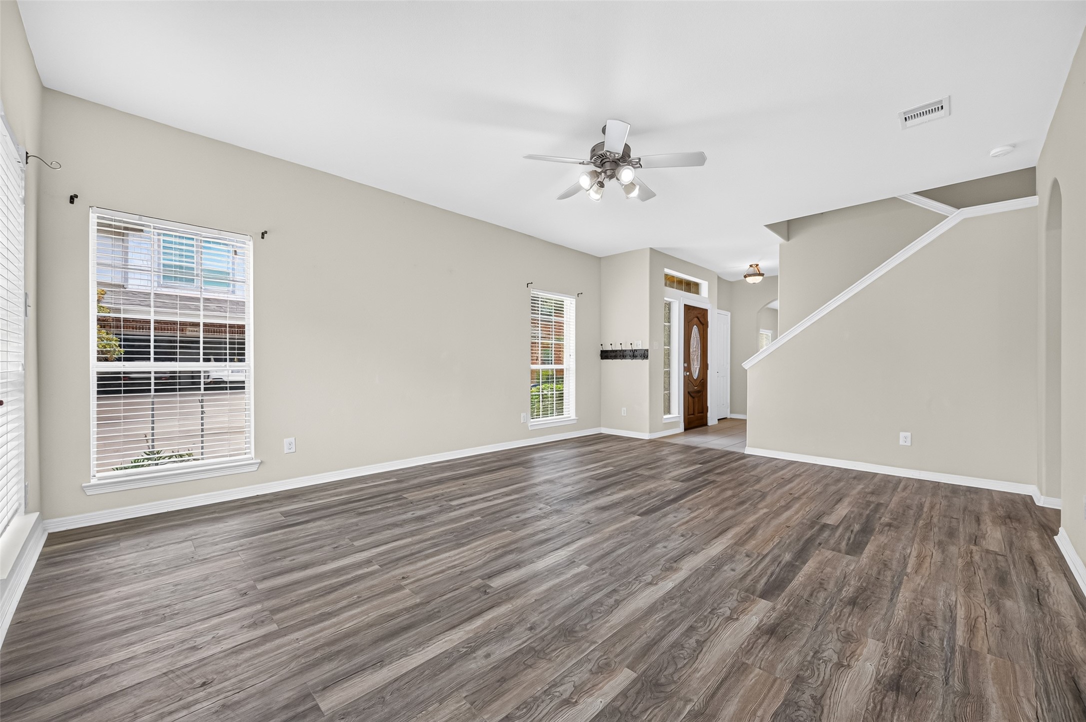 8907 Kleewood Drive Property Photo 12