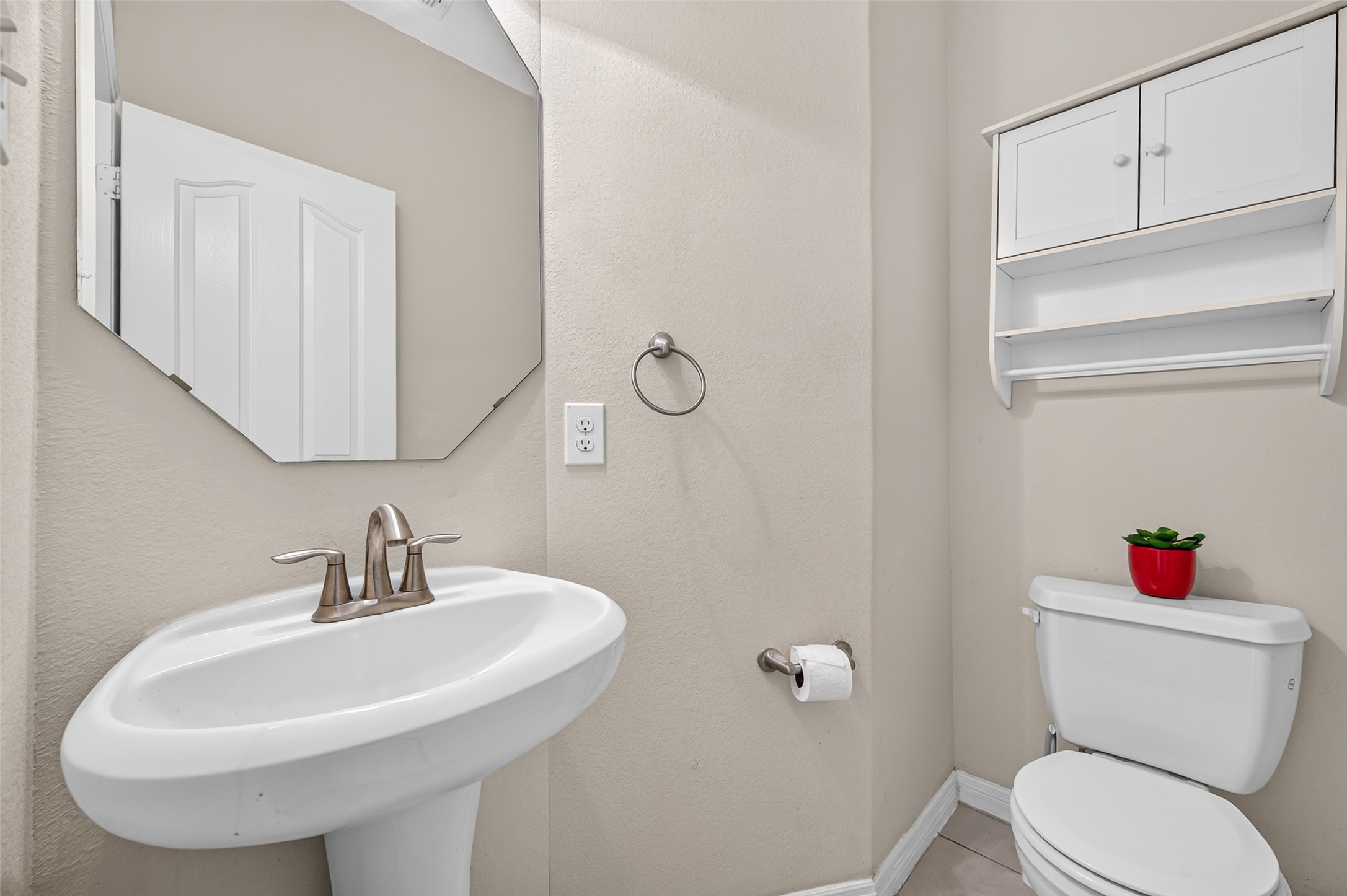 8907 Kleewood Drive Property Photo 22