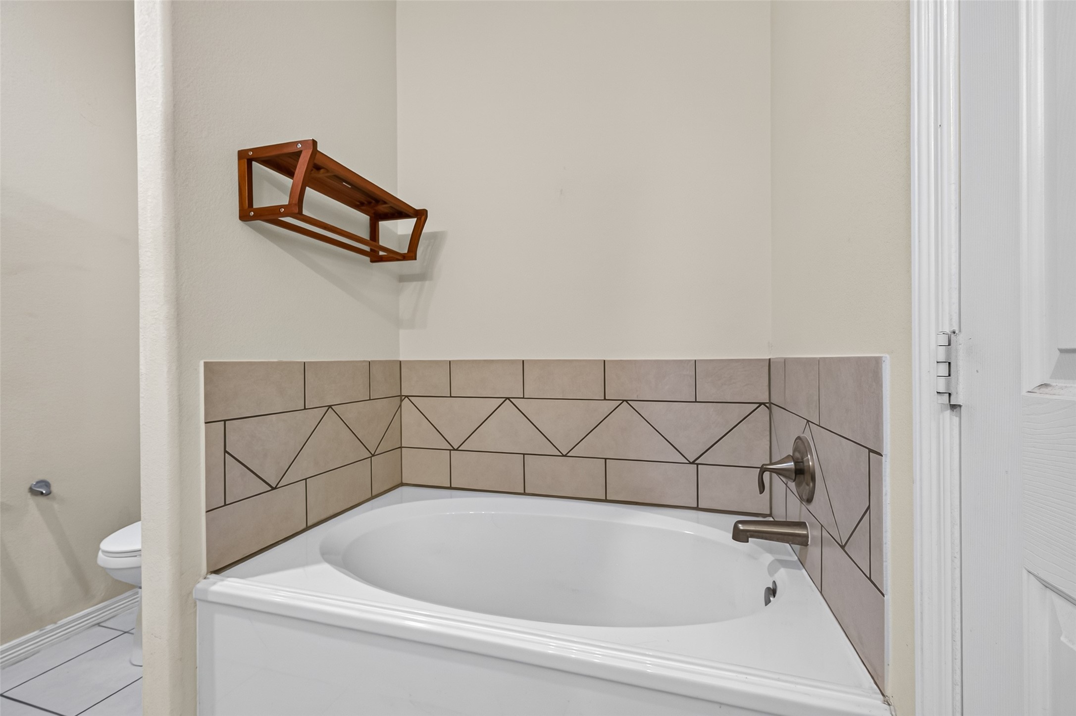 8907 Kleewood Drive Property Photo 28