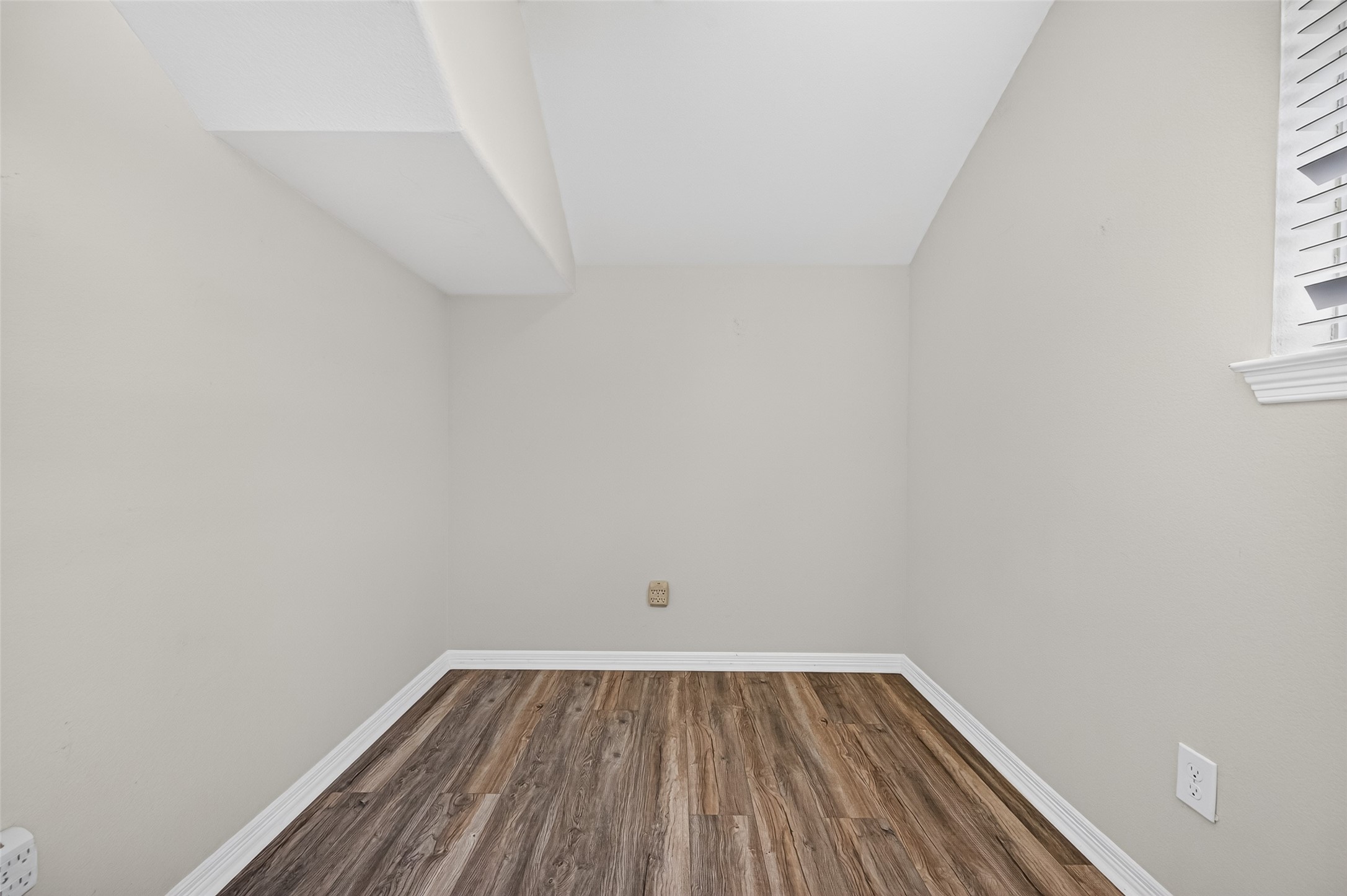 8907 Kleewood Drive Property Photo 33