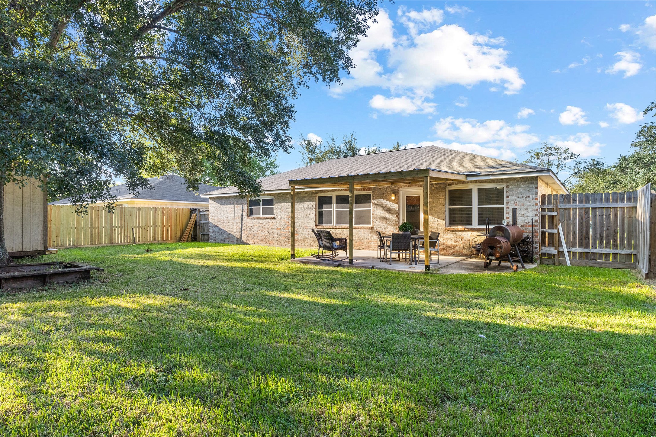 2303 Mimosa Court Property Photo 14