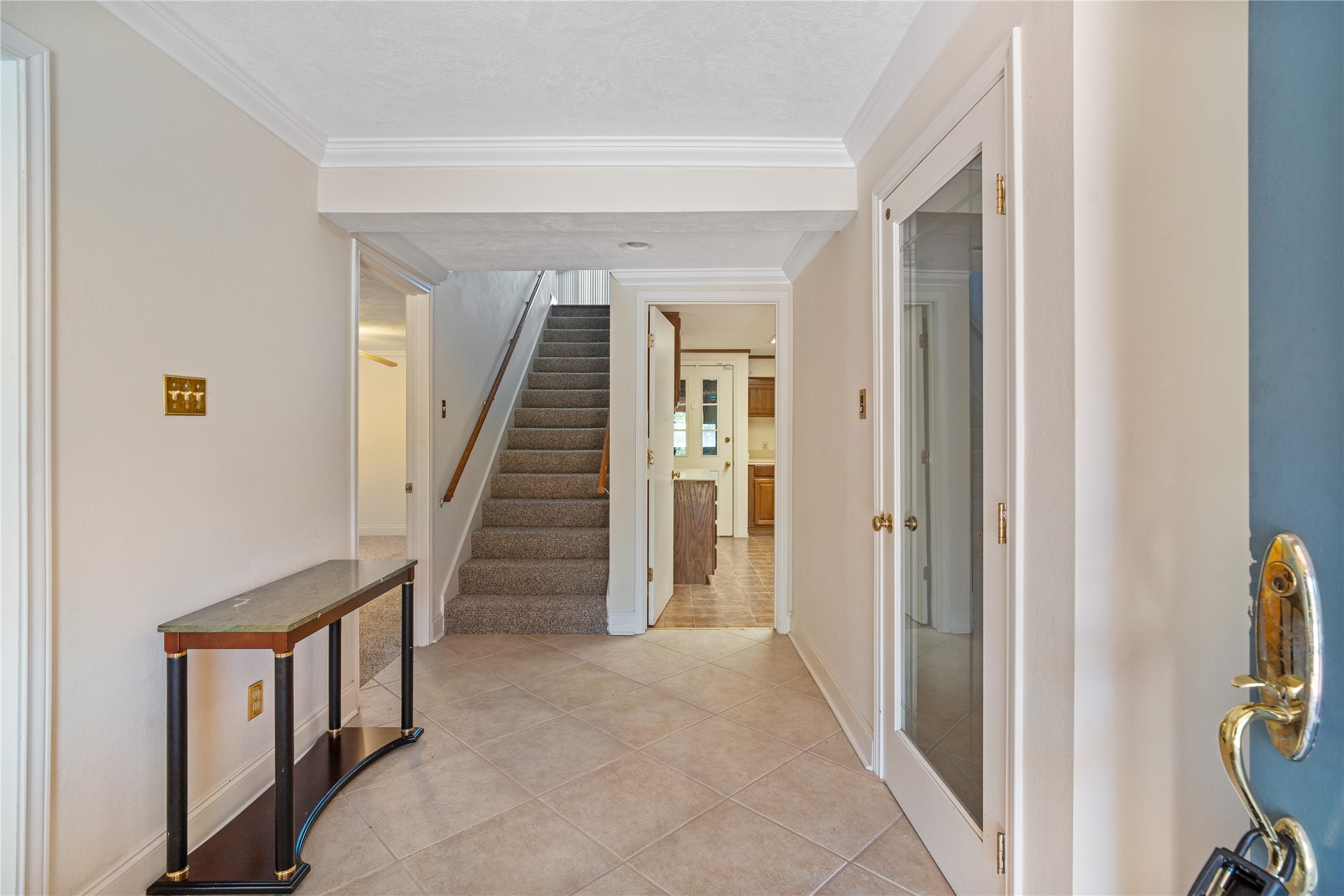 418 Bay Colony Drive Property Photo 3