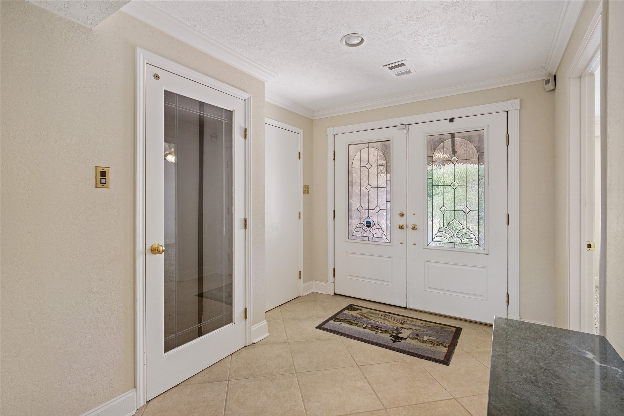 418 Bay Colony Drive Property Photo 4