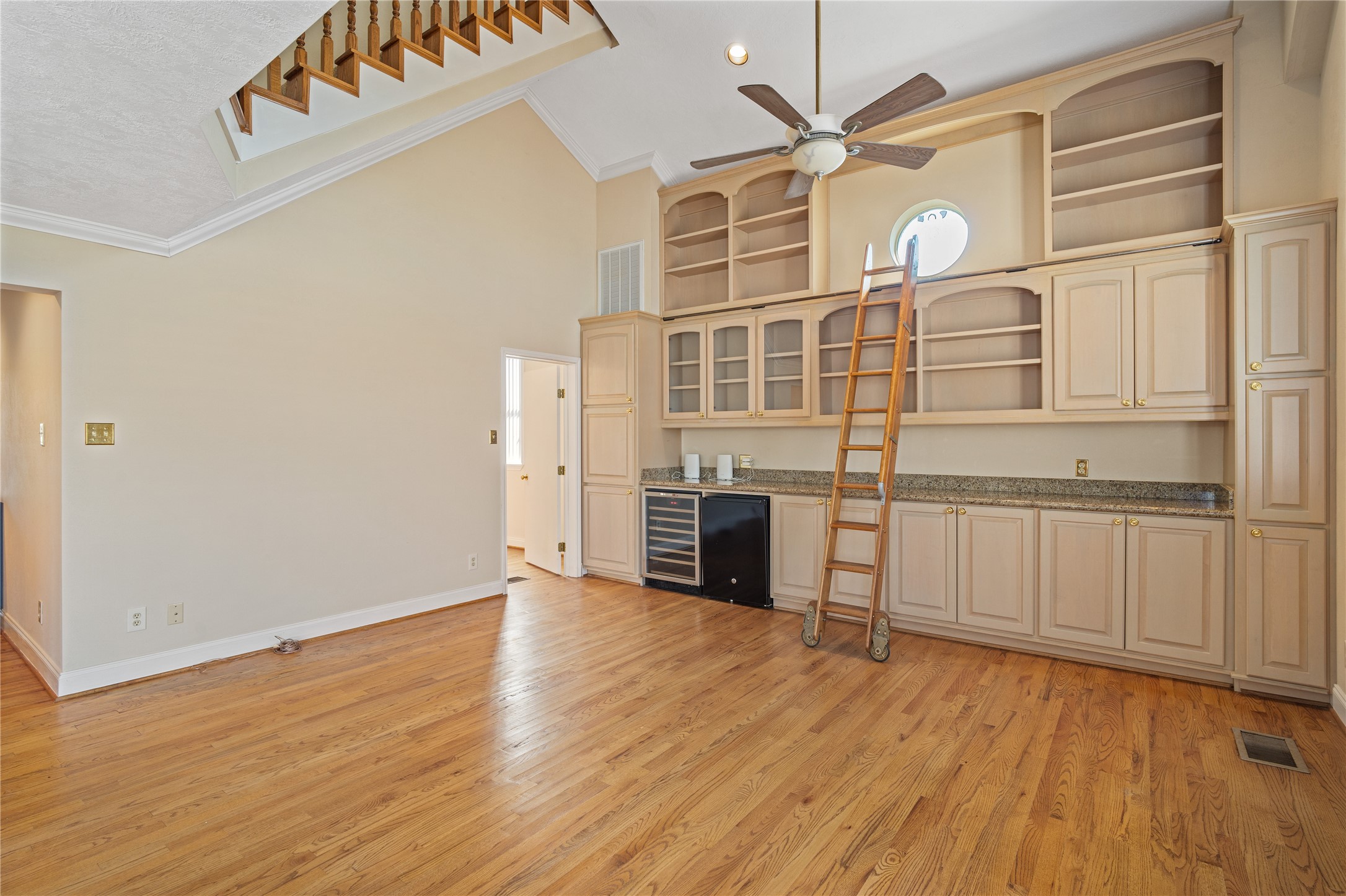 418 Bay Colony Drive Property Photo 19