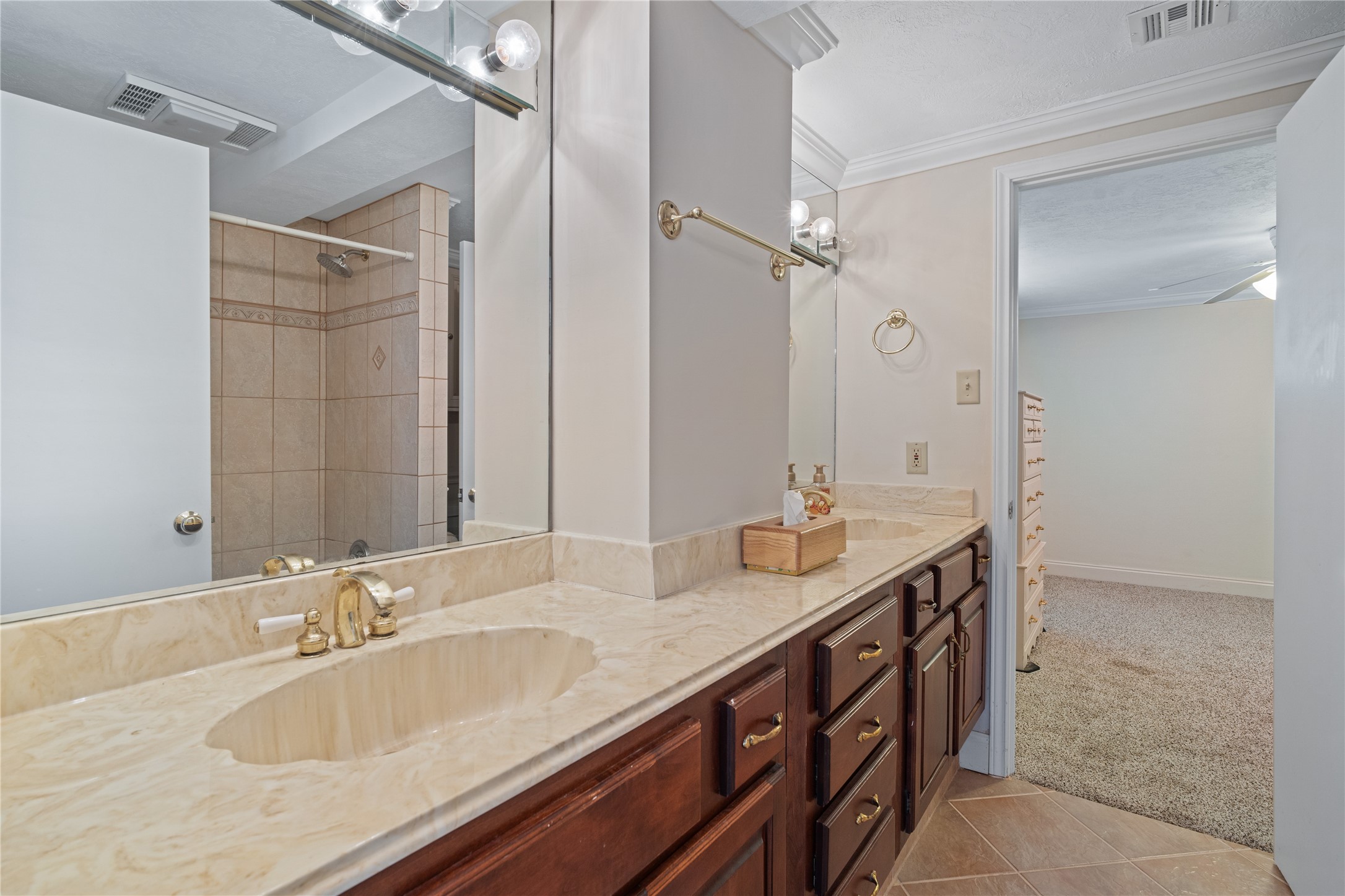 418 Bay Colony Drive Property Photo 27