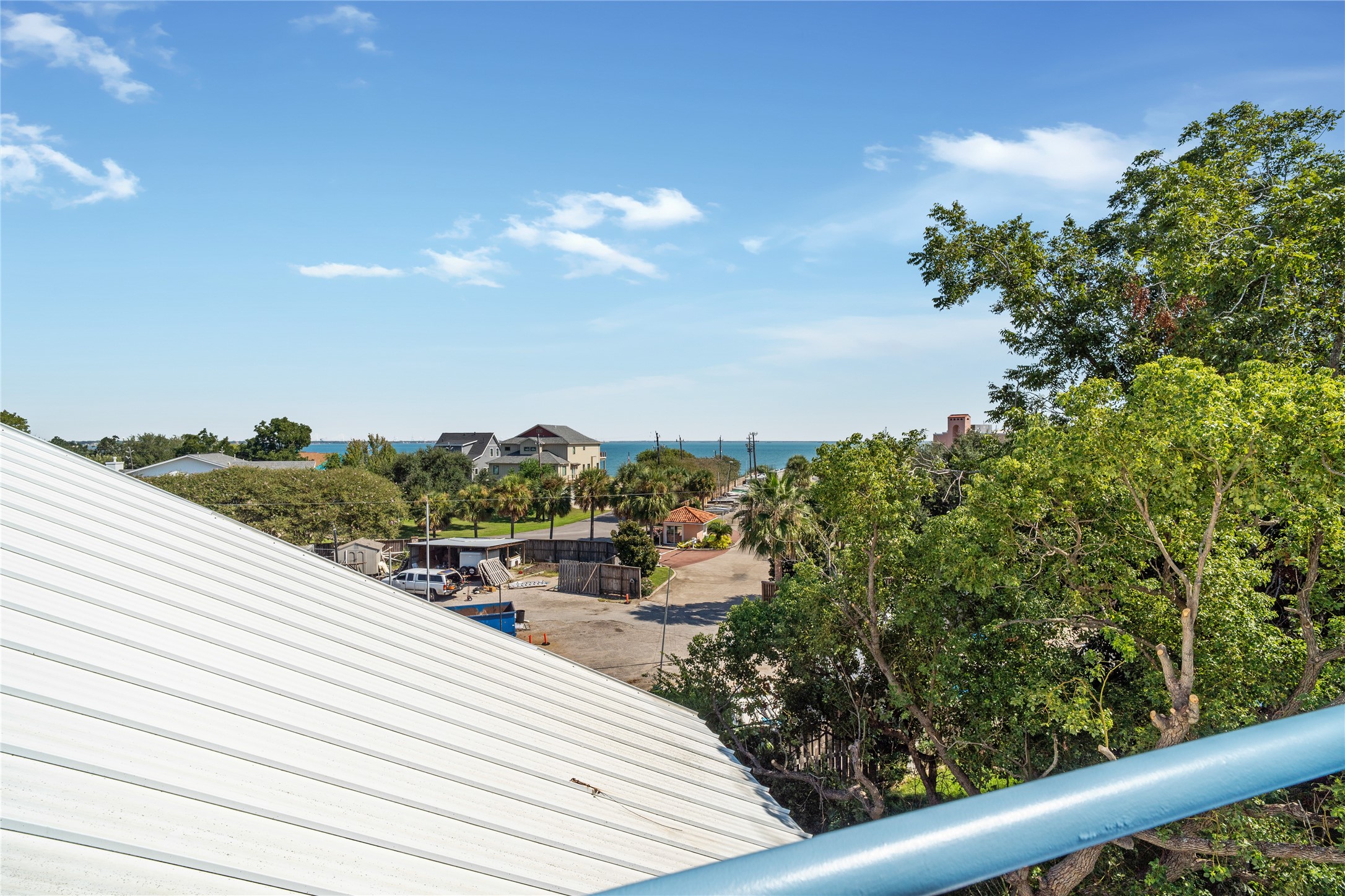 418 Bay Colony Drive Property Photo 33