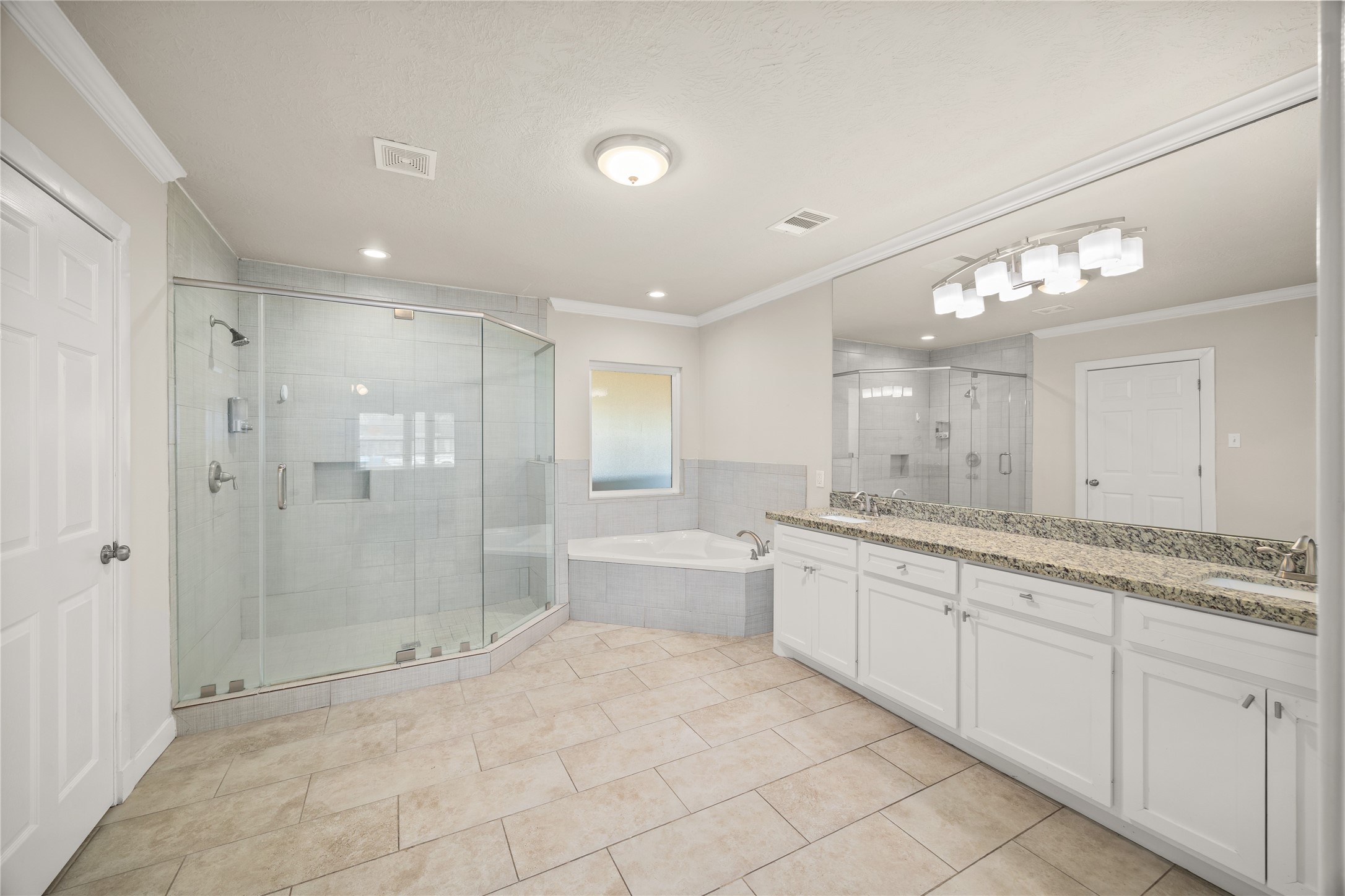605 Foster Drive Property Photo 11