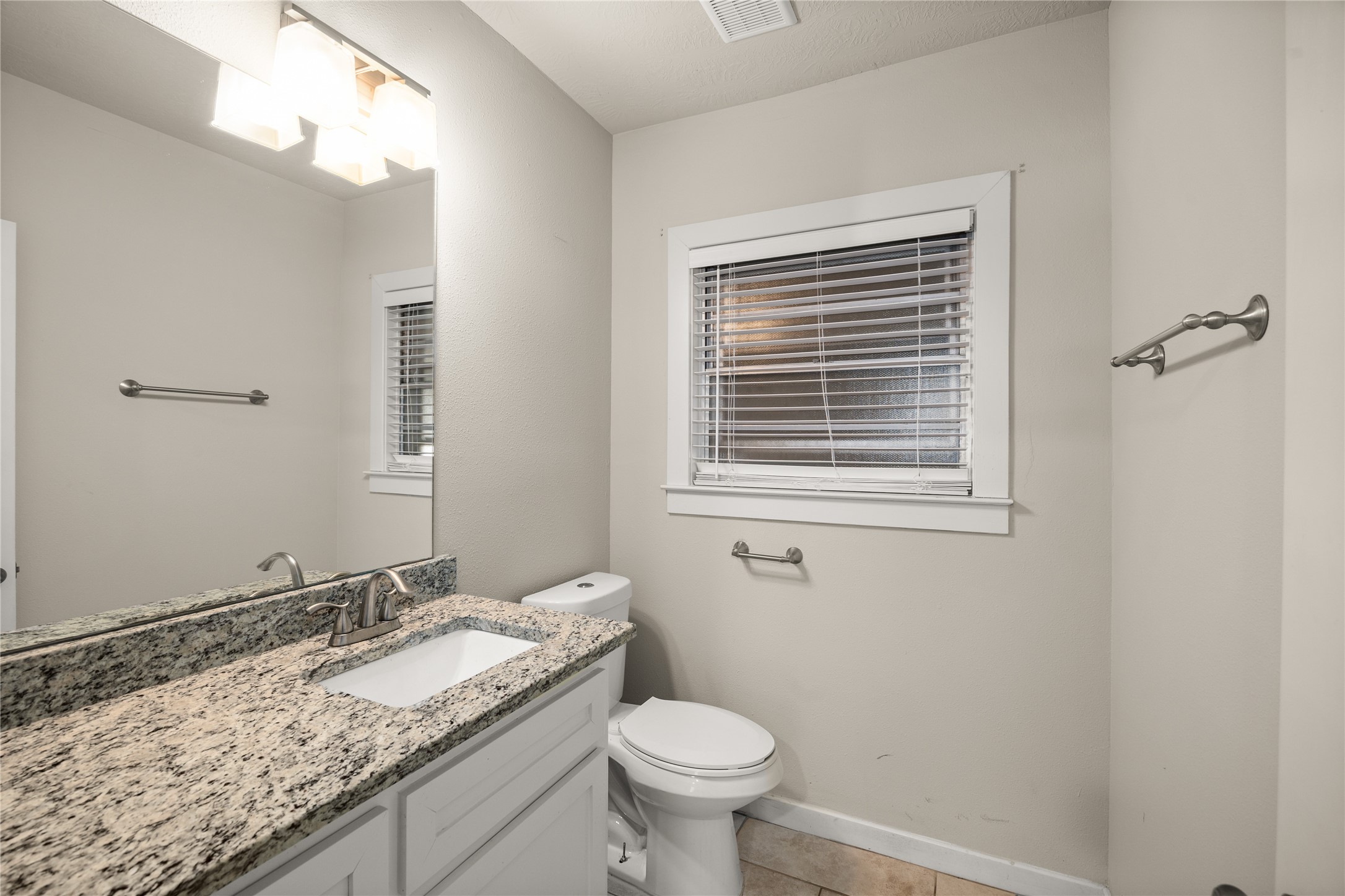 605 Foster Drive Property Photo 13
