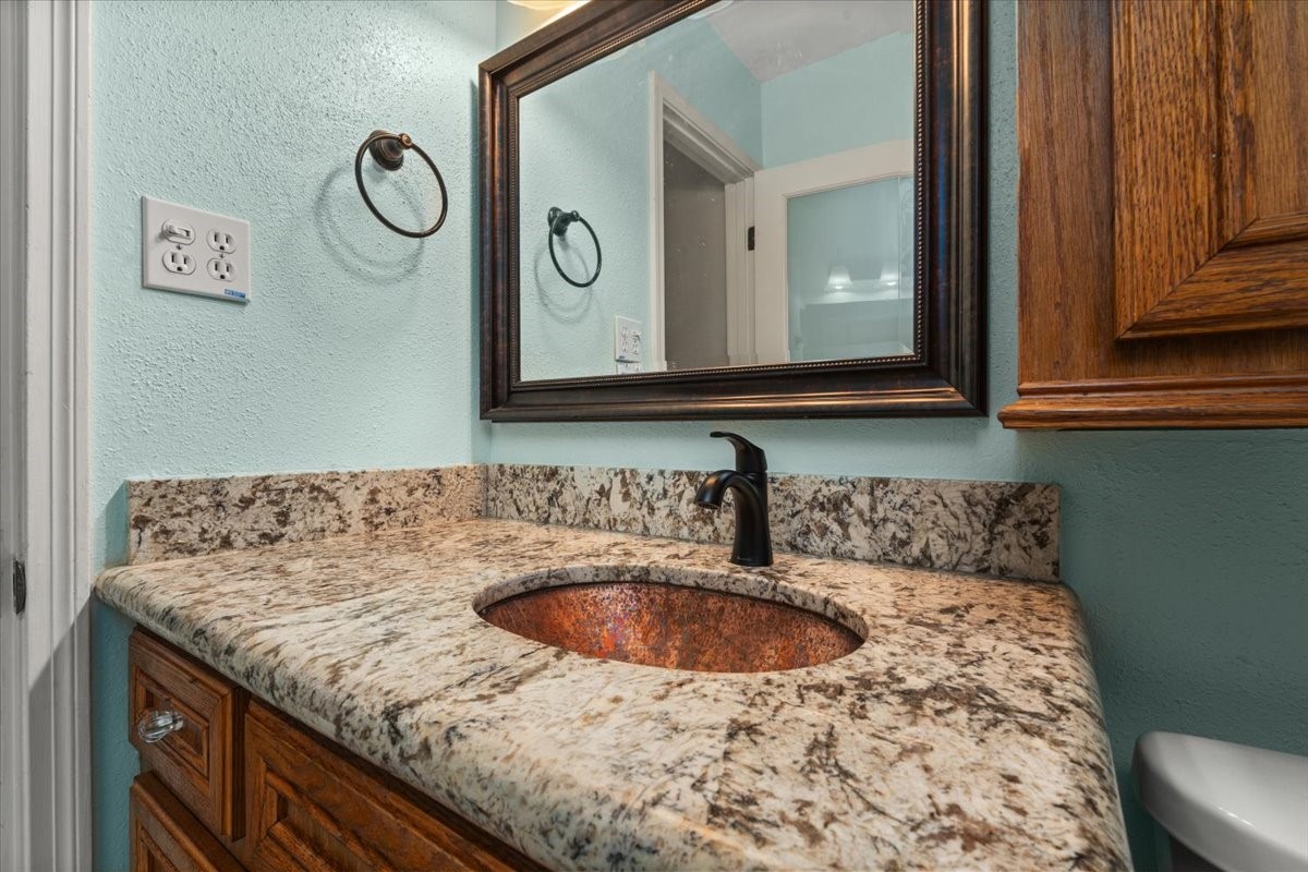 1209 E Brown Lane Property Photo 14