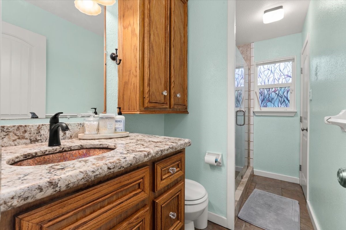1209 E Brown Lane Property Photo 16