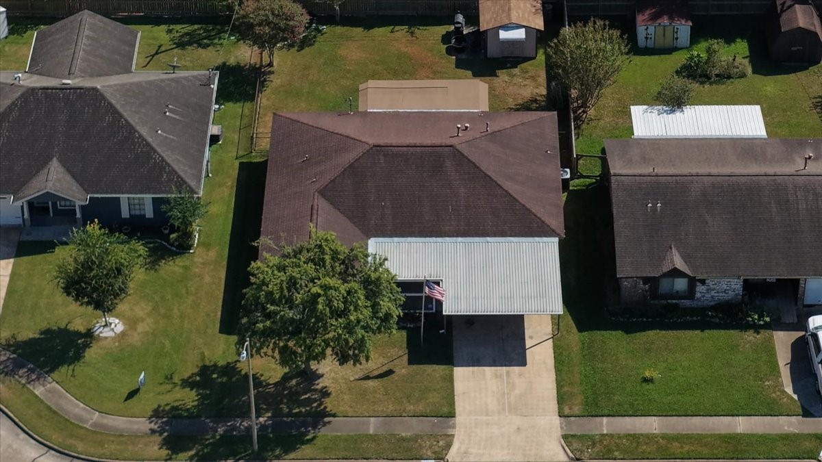 1209 E Brown Lane Property Photo 28