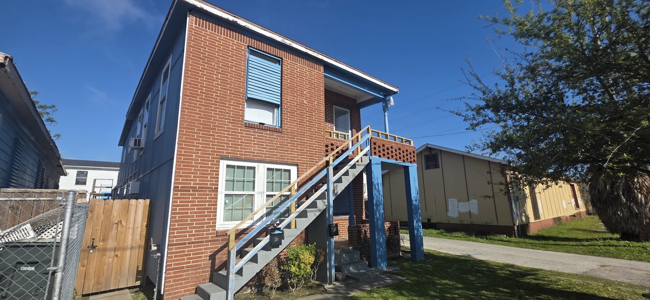 712 40th Street Property Photo 1