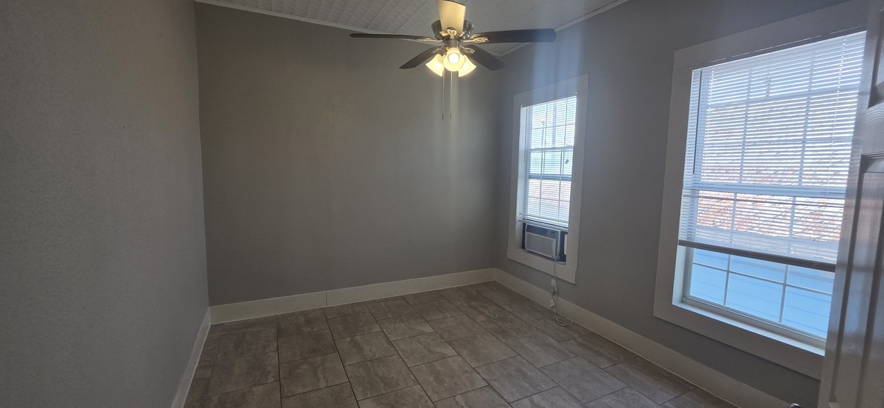 712 40th Street Property Photo 8