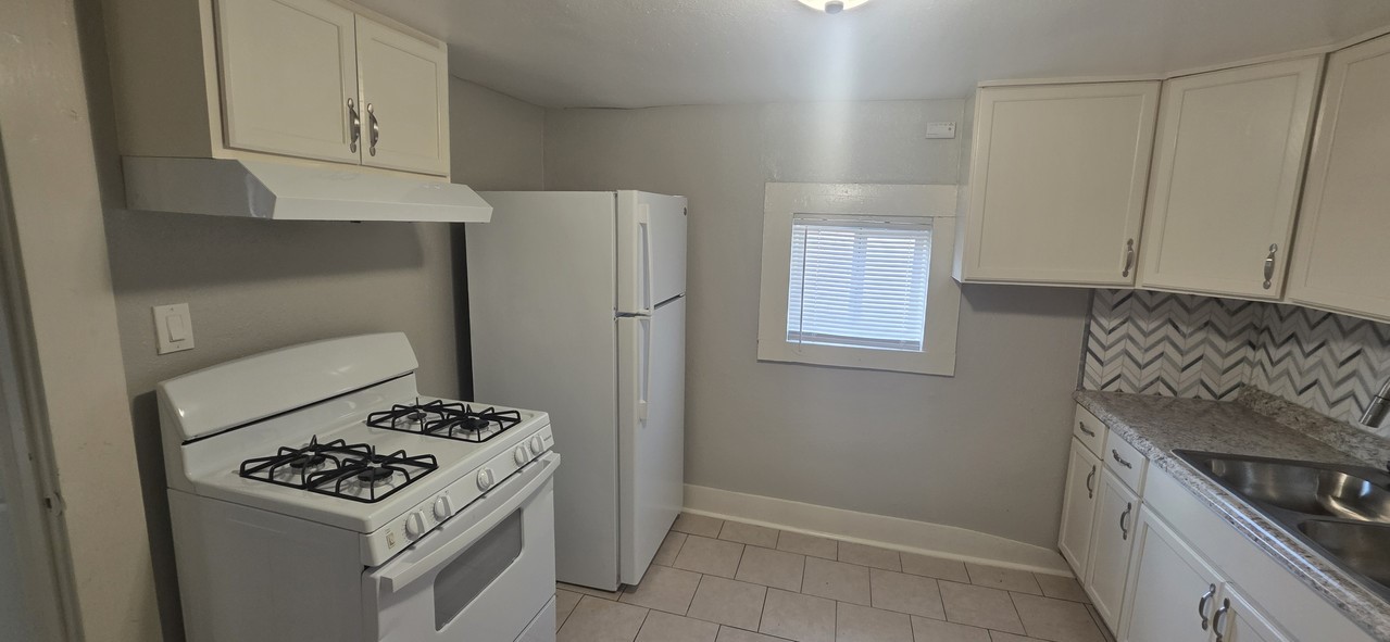 712 40th Street Property Photo 10