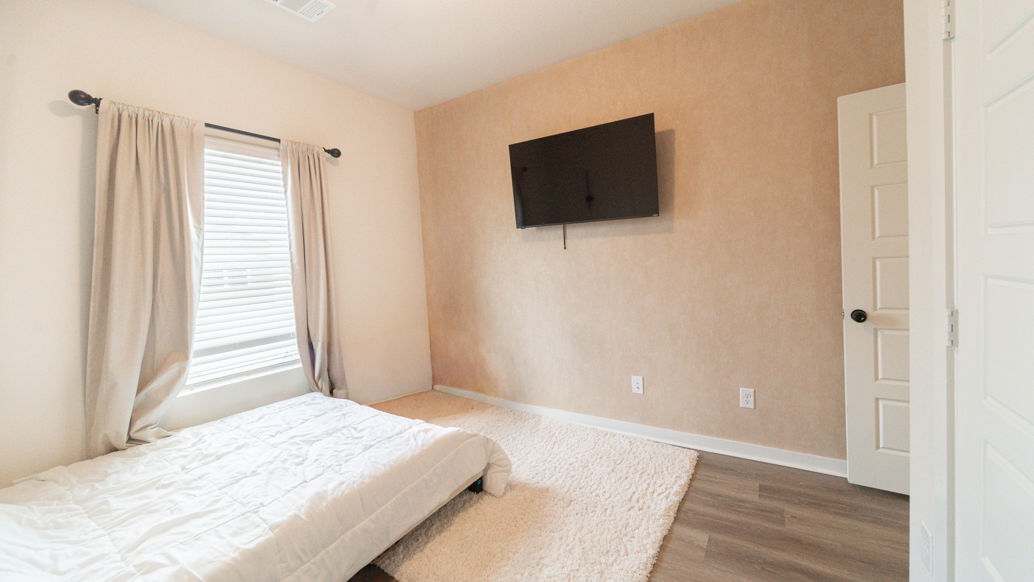 14815 Silent Gulf Avenue Property Photo 18