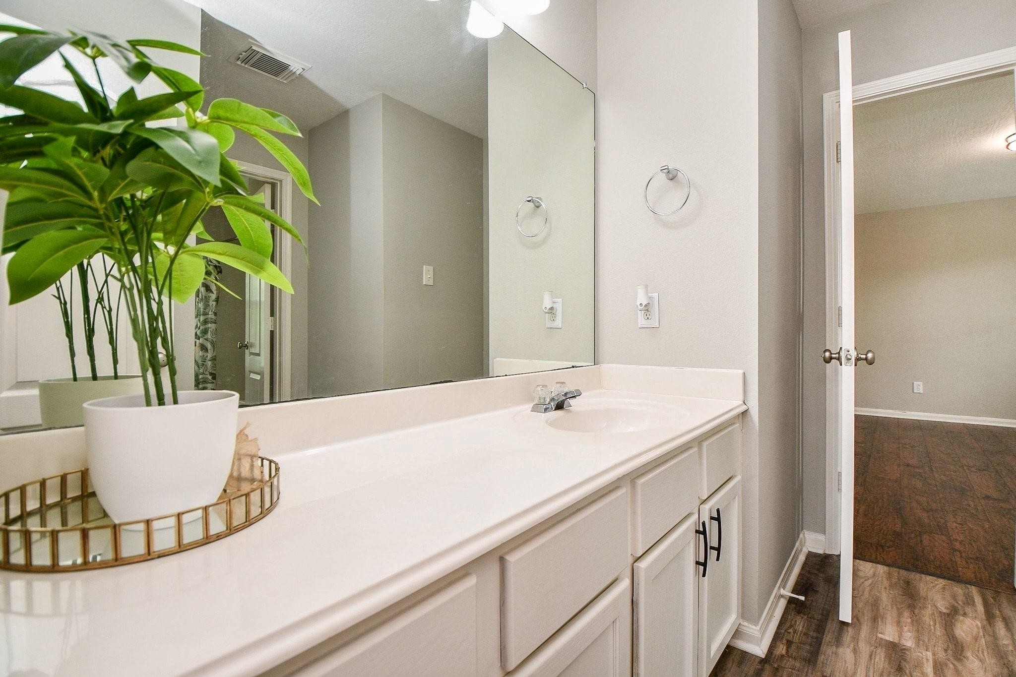 20731a Rainmill Drive Property Photo 16