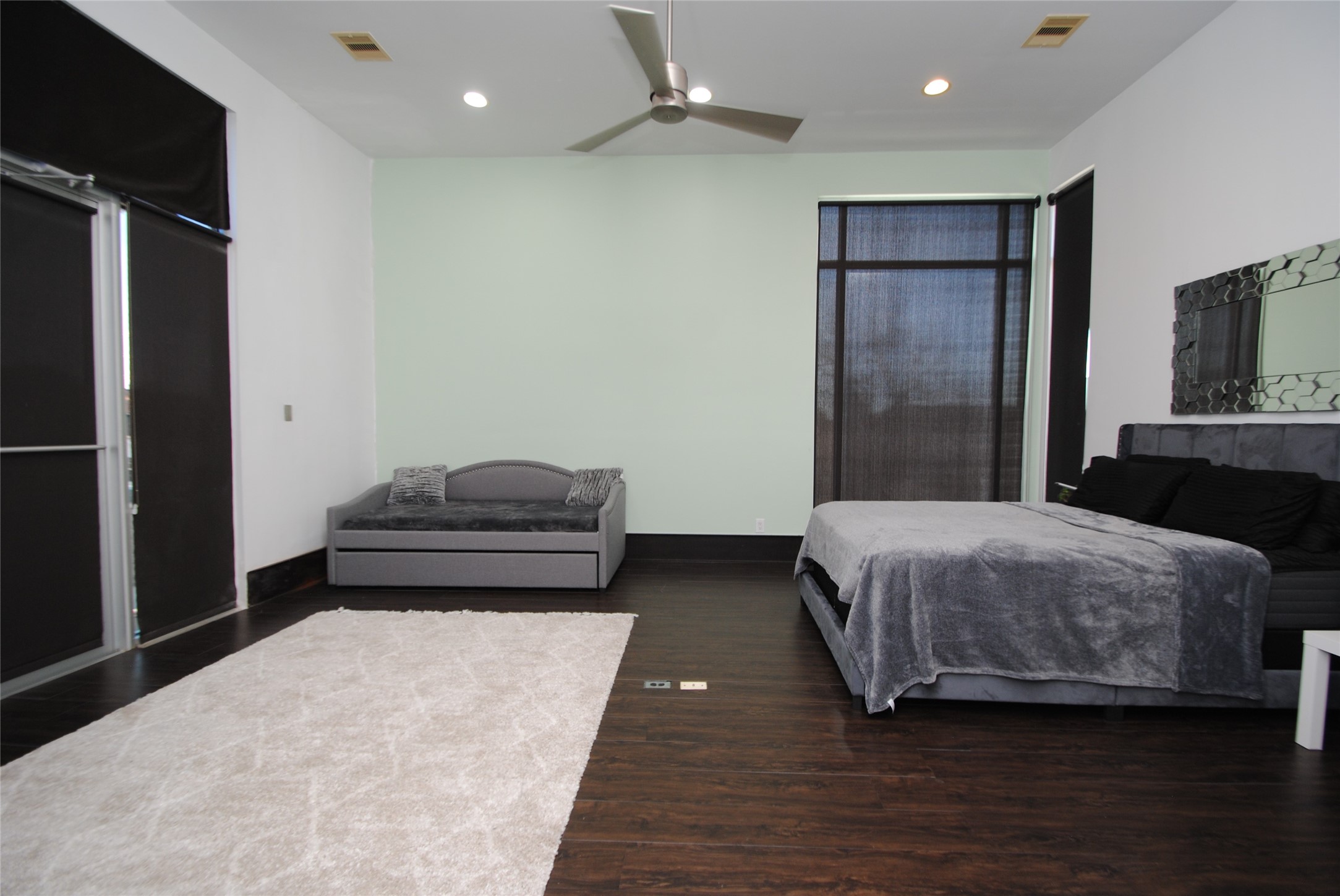 4118 Floyd Street A Property Photo 23