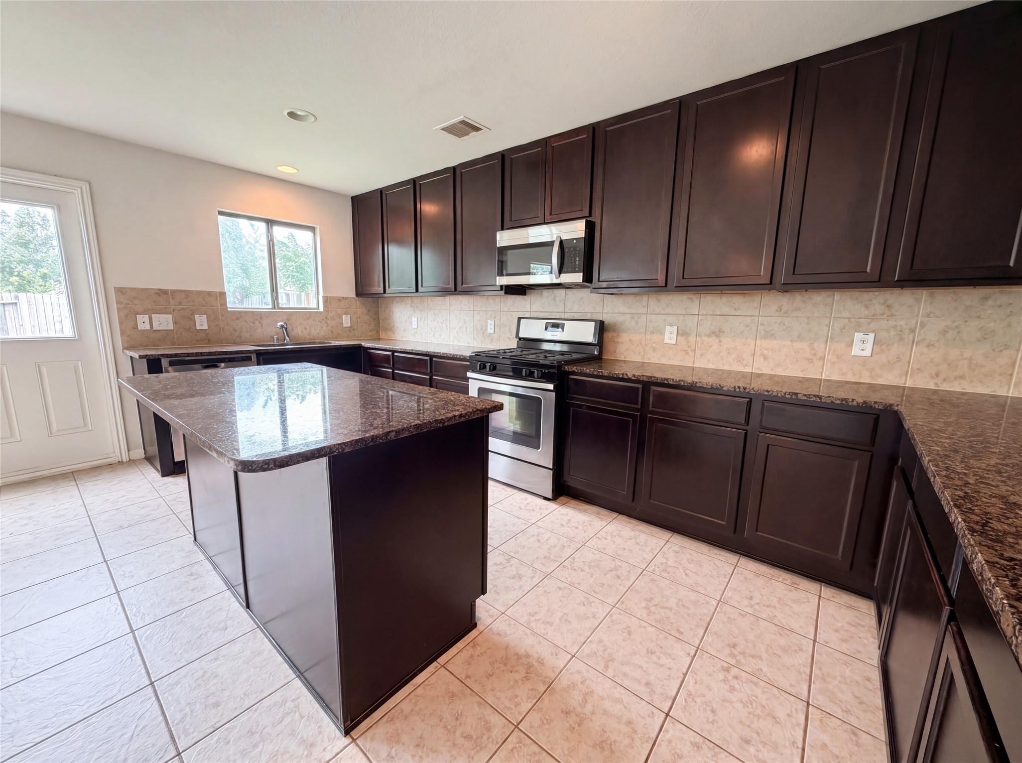 847 Canyon Hill Lane Property Photo 6