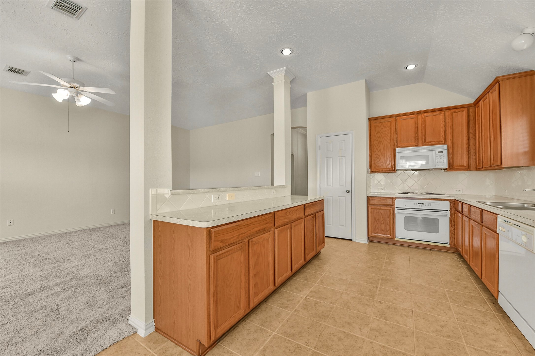 5707 Emerald Brook Lane Property Photo 23