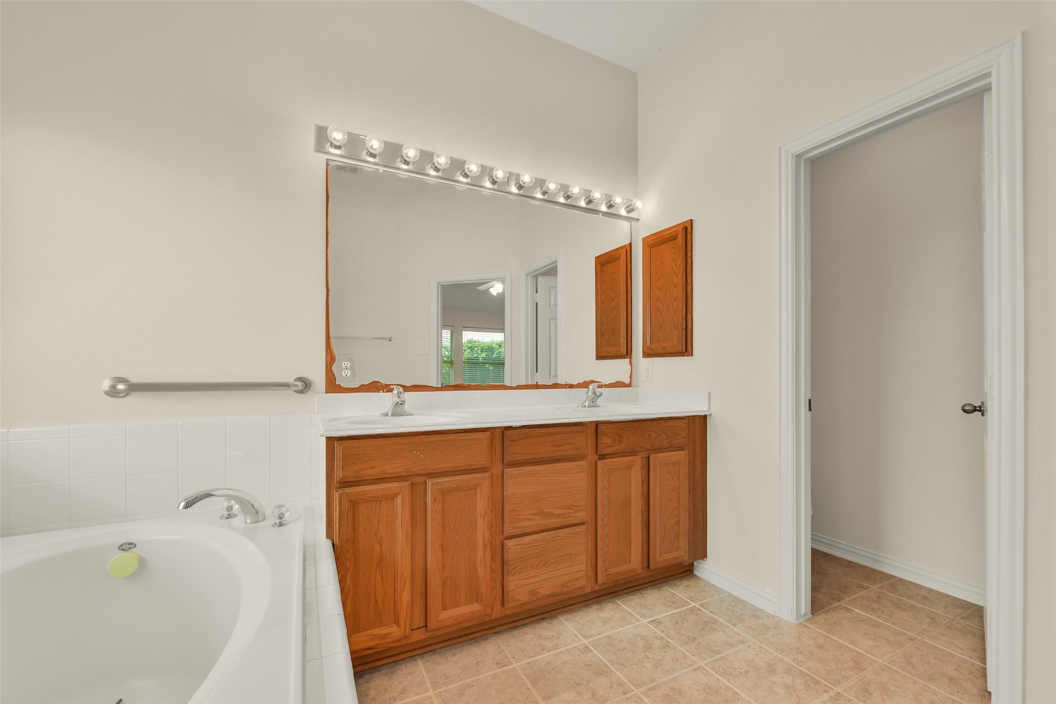 5707 Emerald Brook Lane Property Photo 34