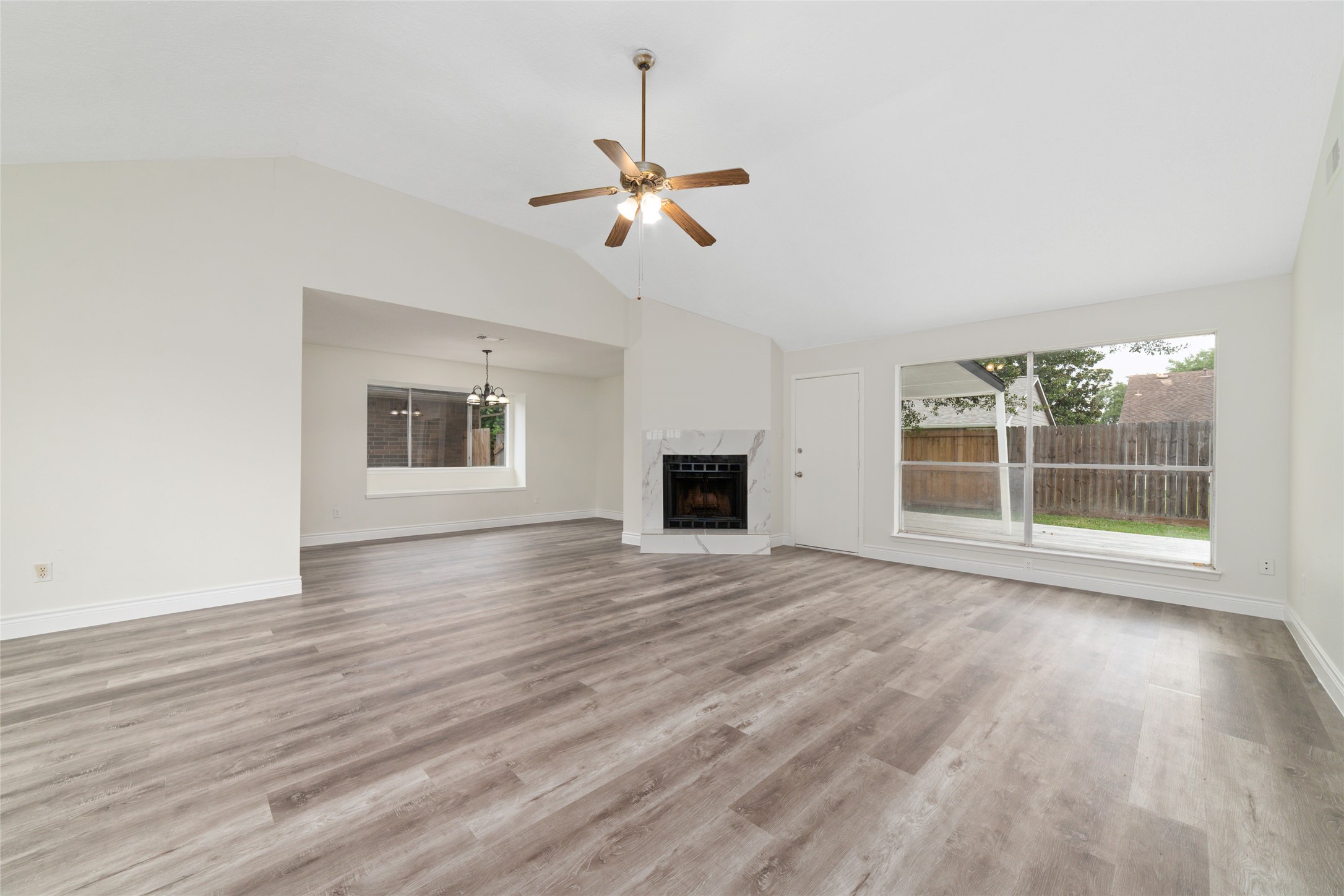 2106 Endicott Lane Property Photo 6