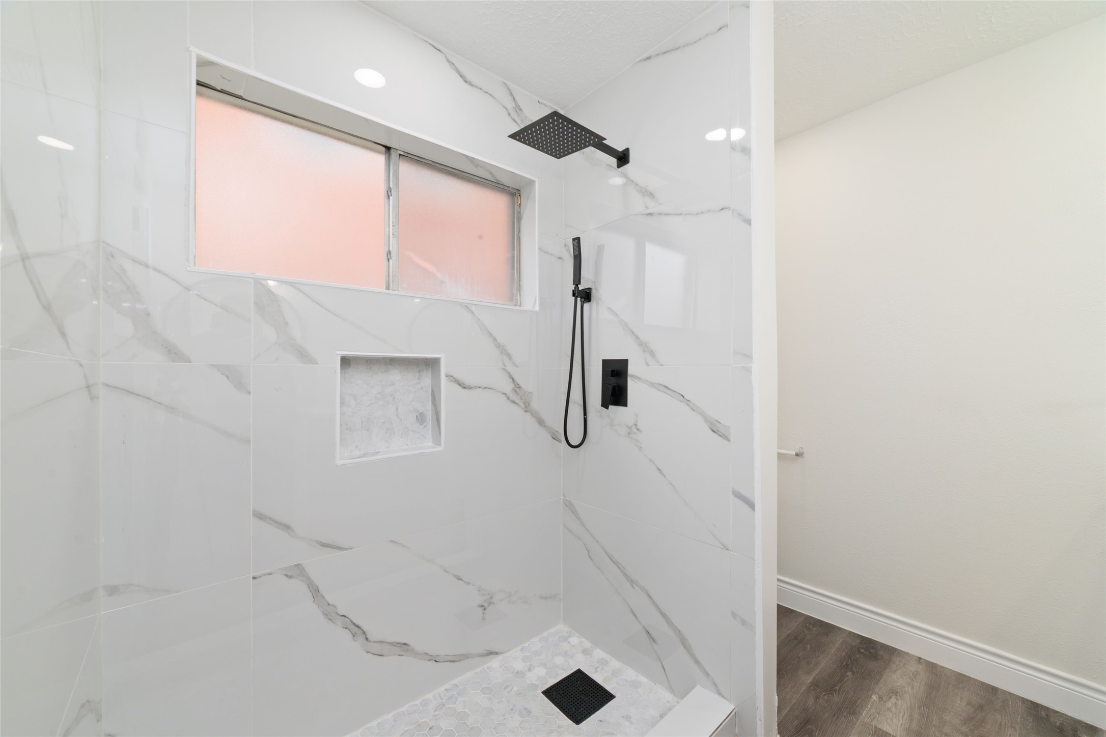 2106 Endicott Lane Property Photo 18