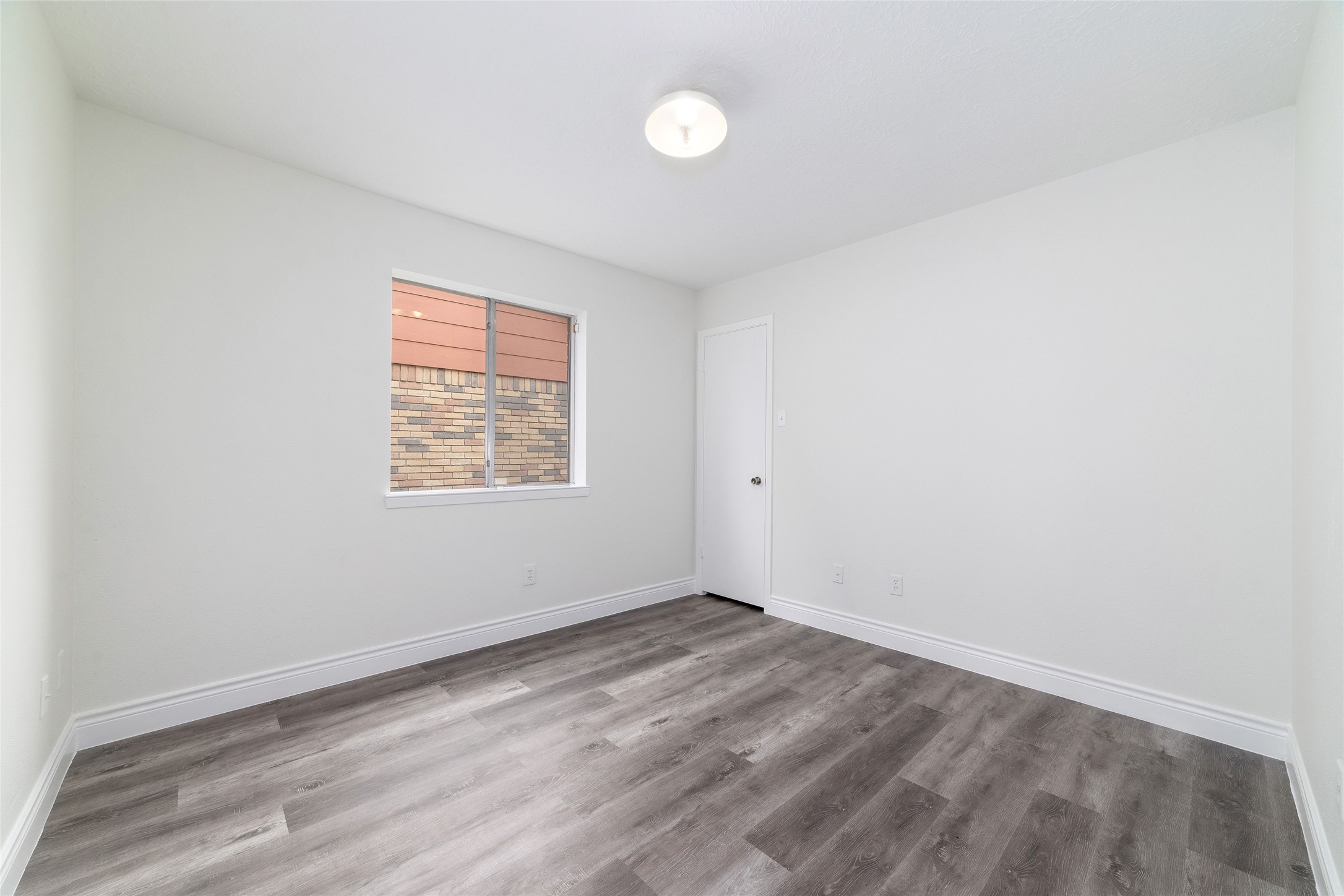 2106 Endicott Lane Property Photo 19