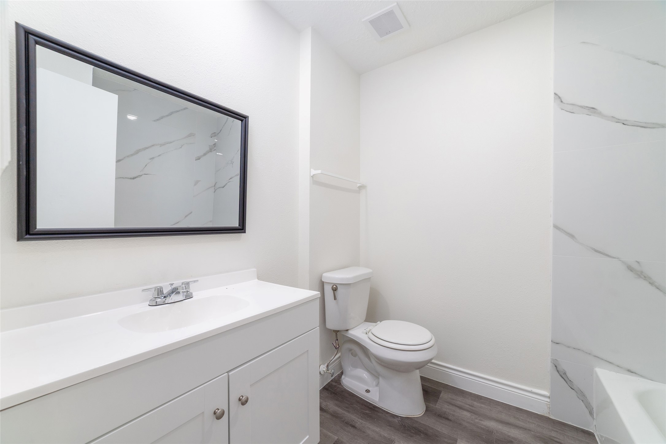 2106 Endicott Lane Property Photo 21