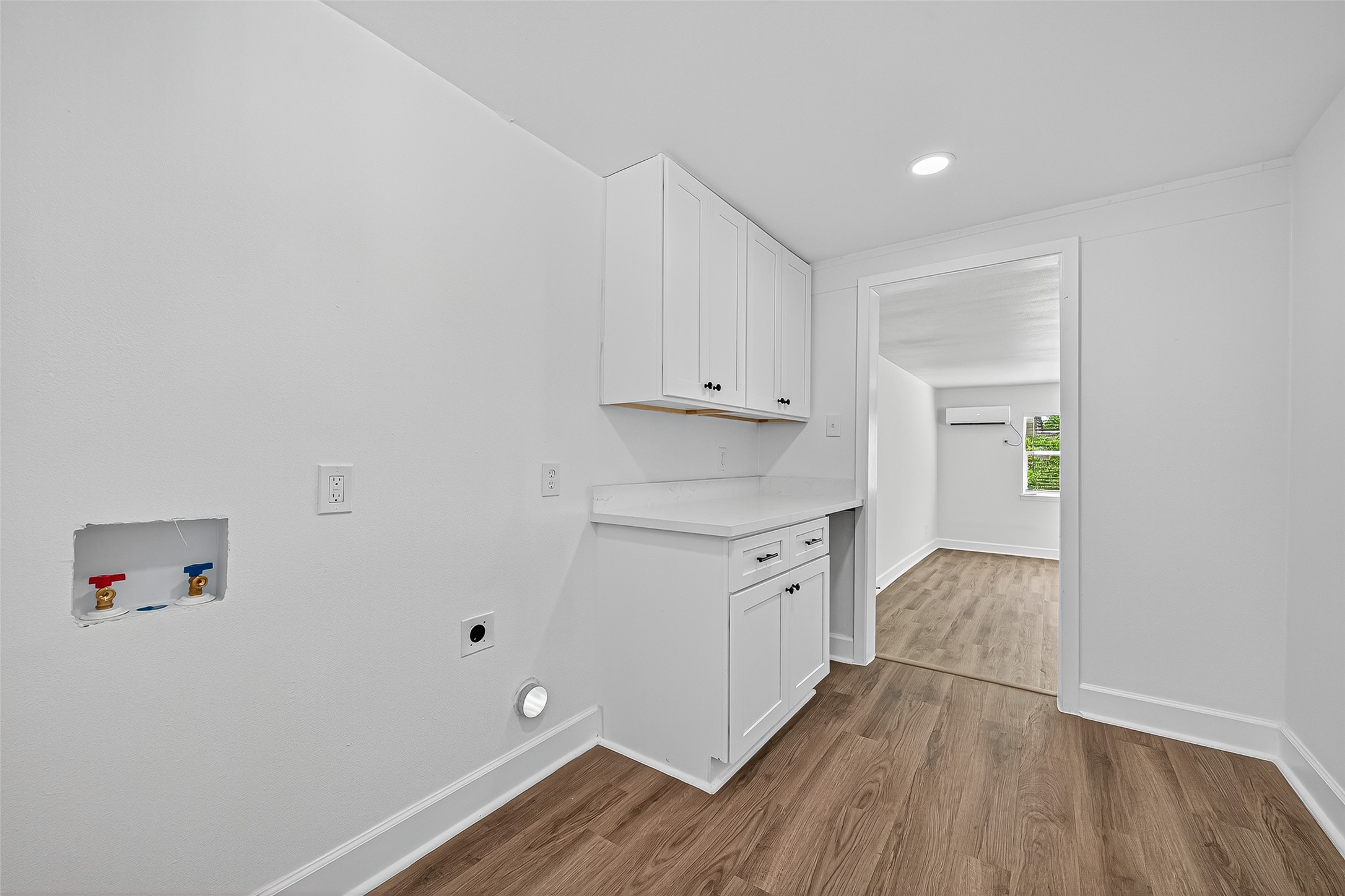 1609 N Pacific Street Property Photo 12