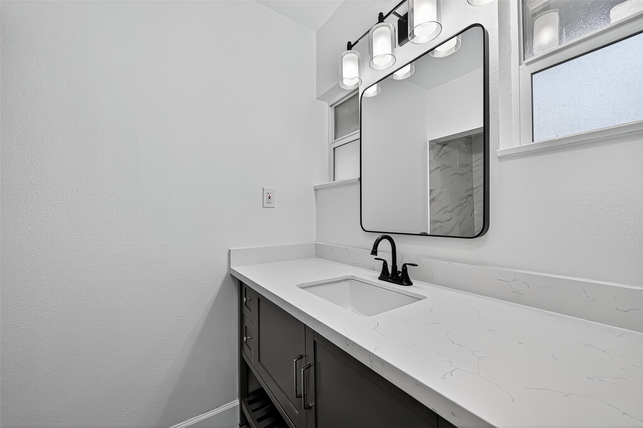 1609 N Pacific Street Property Photo 16