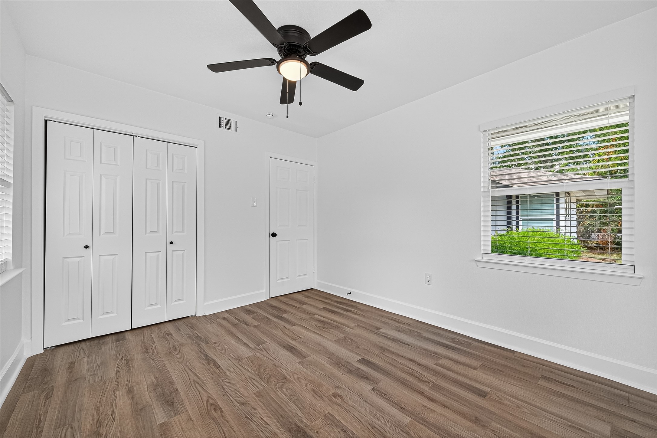 1609 N Pacific Street Property Photo 19