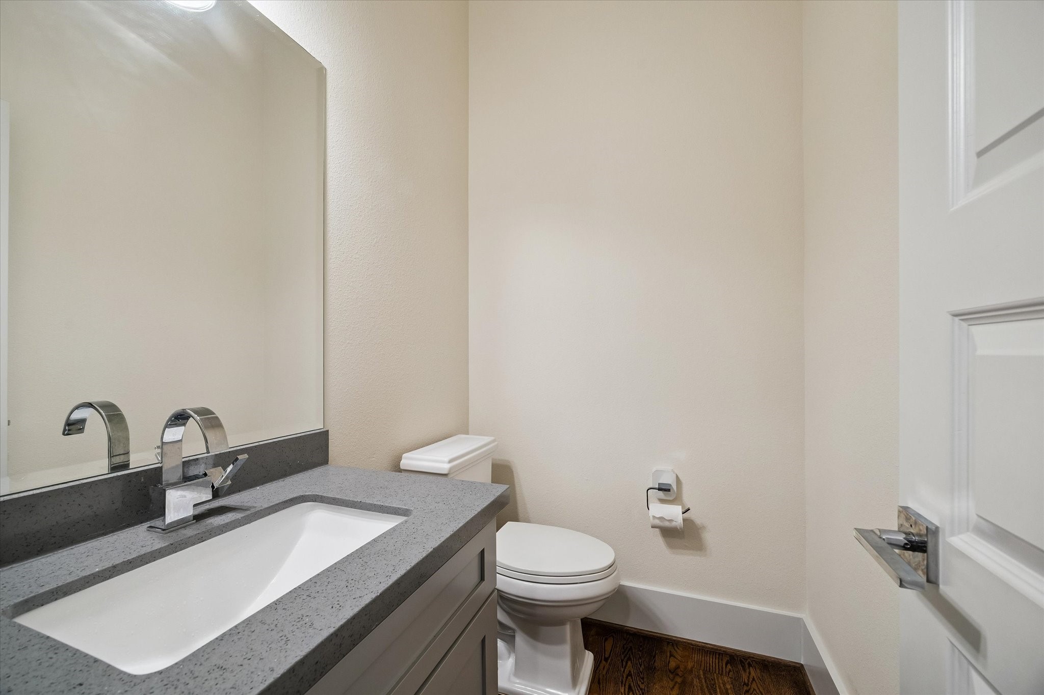 4833 Chenevert Street Property Photo 15