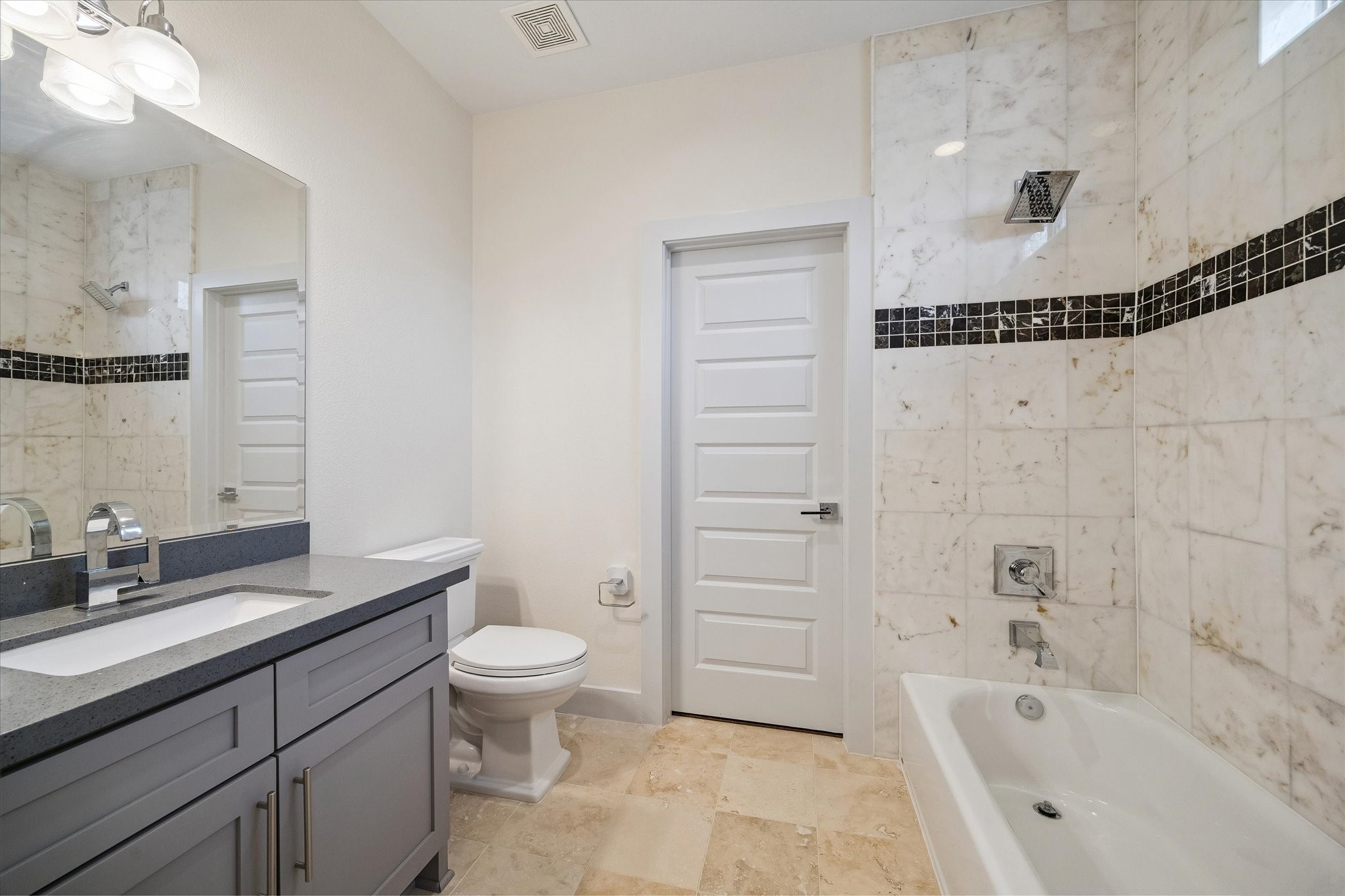4833 Chenevert Street Property Photo 23