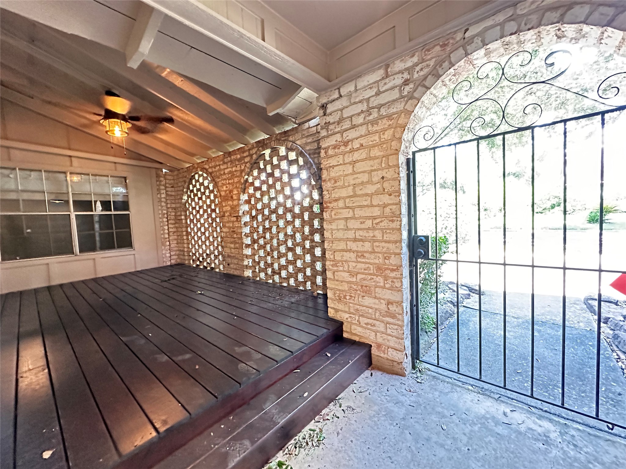 10902 Bob White Drive Property Photo 27