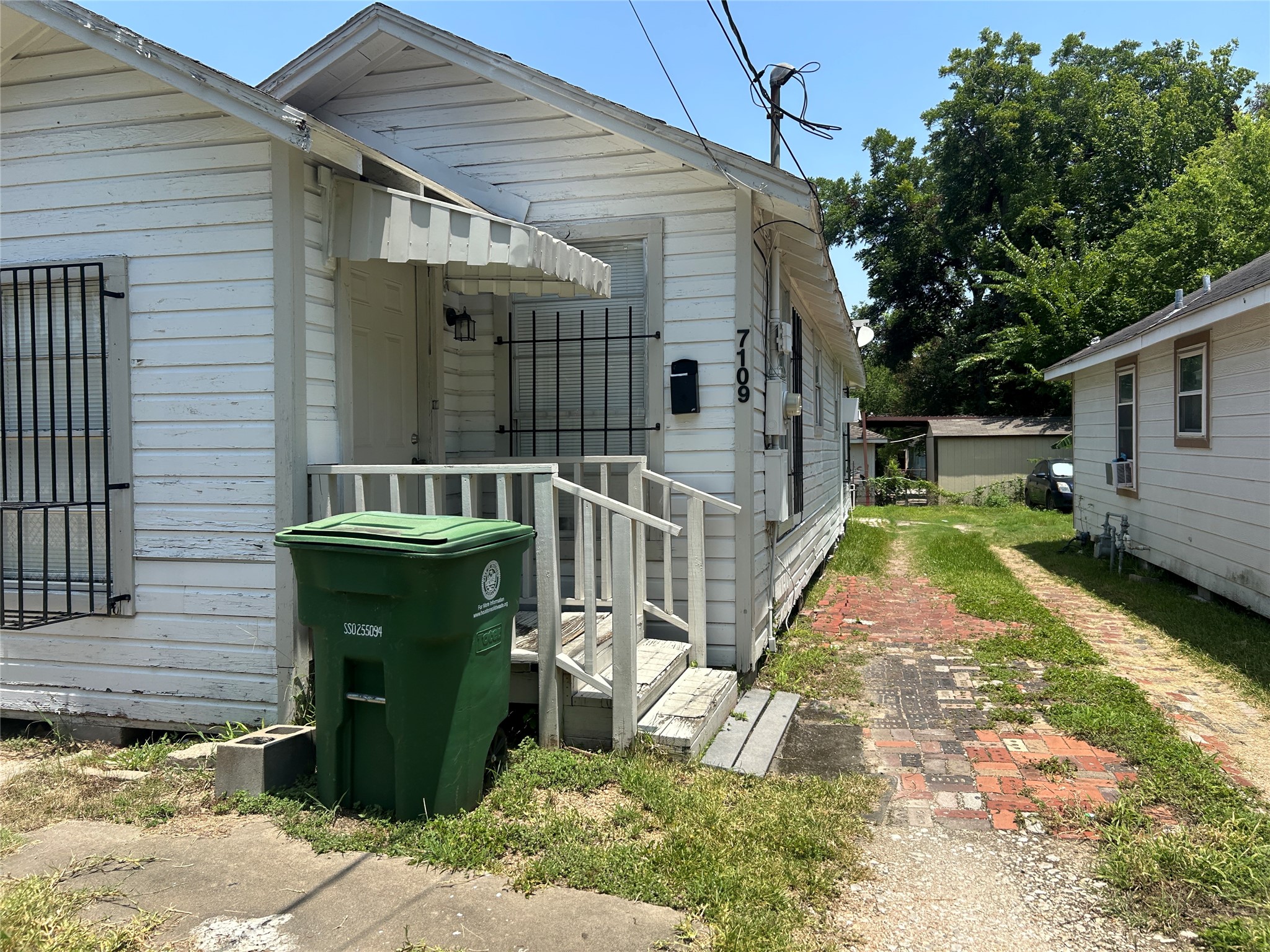 7109 Avenue O Property Photo 2