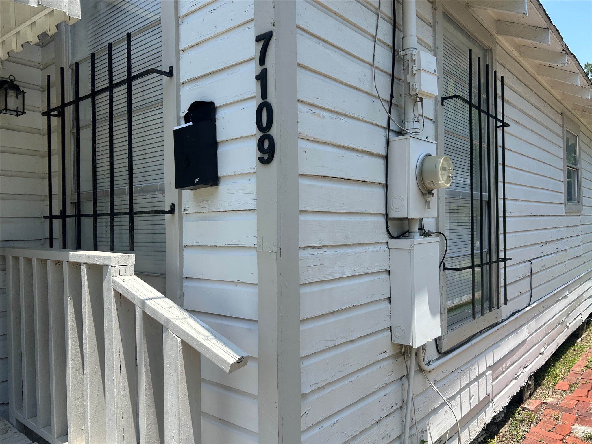 7109 Avenue O Property Photo 6