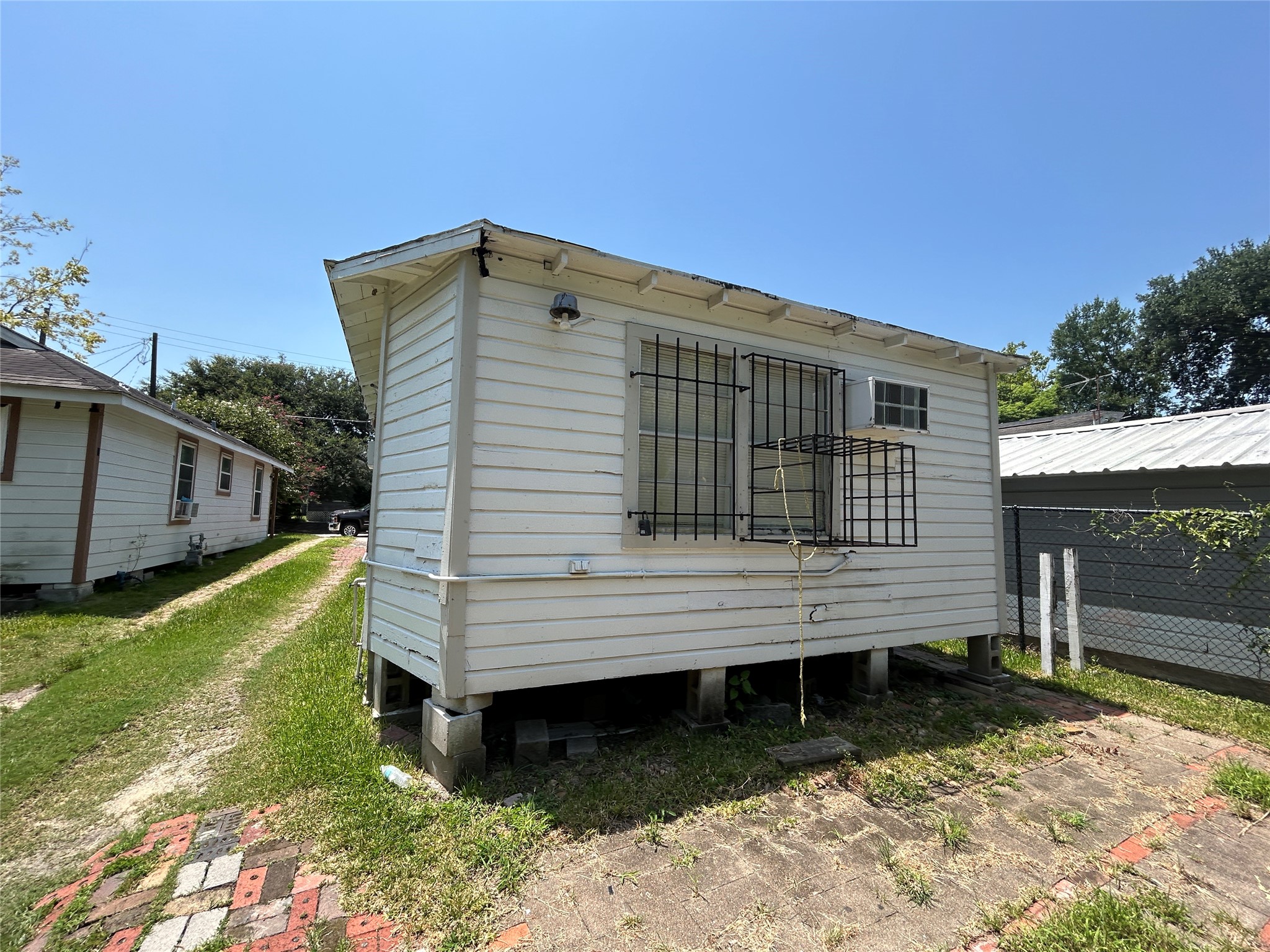 7109 Avenue O Property Photo 8