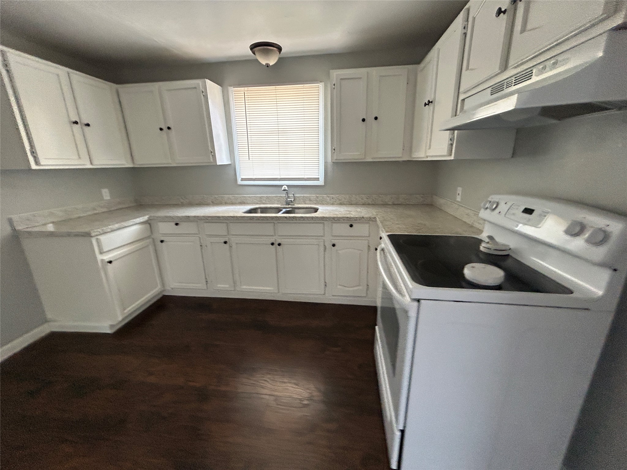 7109 Avenue O Property Photo 24