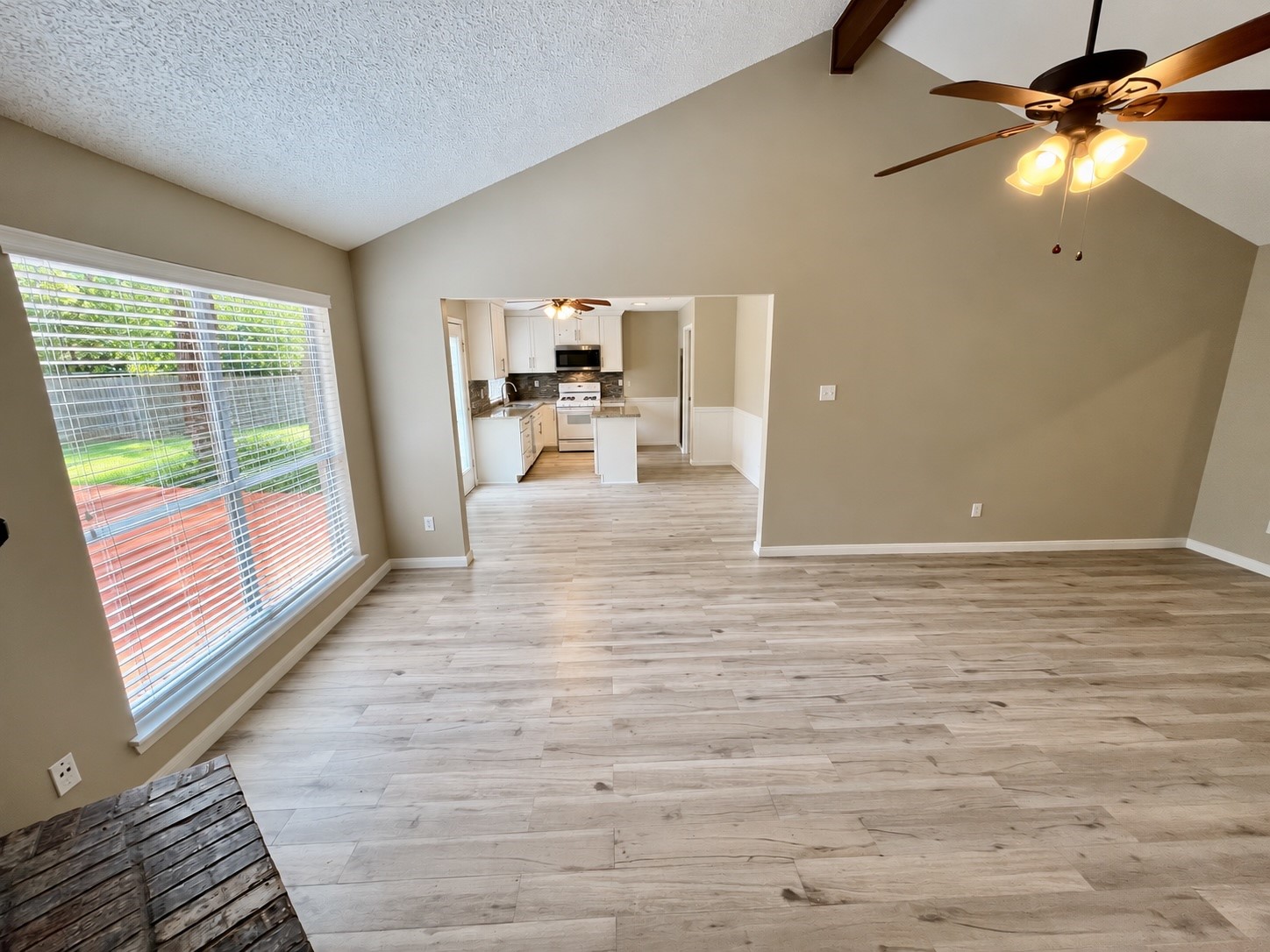 6 Leverwood Court Property Photo 4