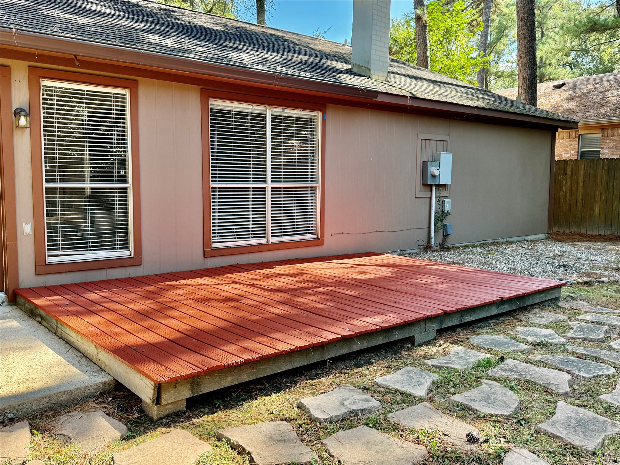 6 Leverwood Court Property Photo 13