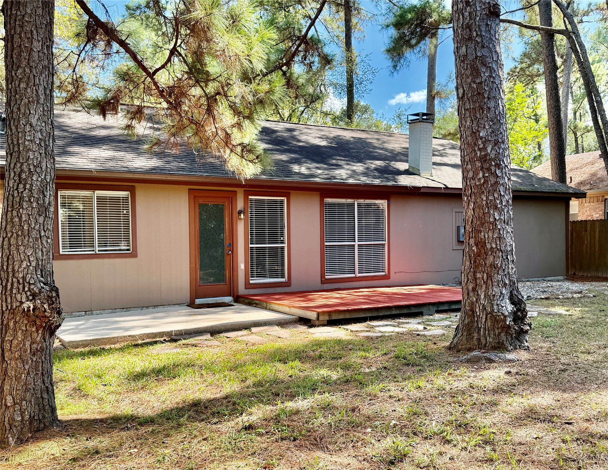6 Leverwood Court Property Photo 14